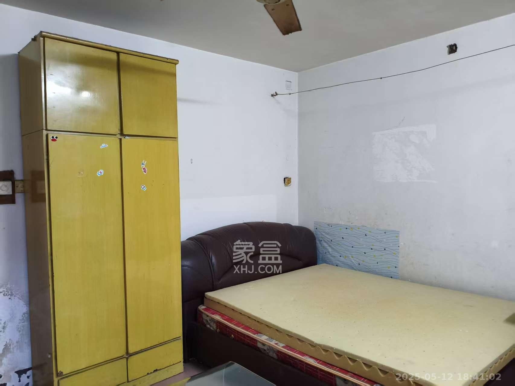 群芳园 1室1厅1卫 1200.0元/月 群芳园 1室1厅1卫 1200.0元/月室内图