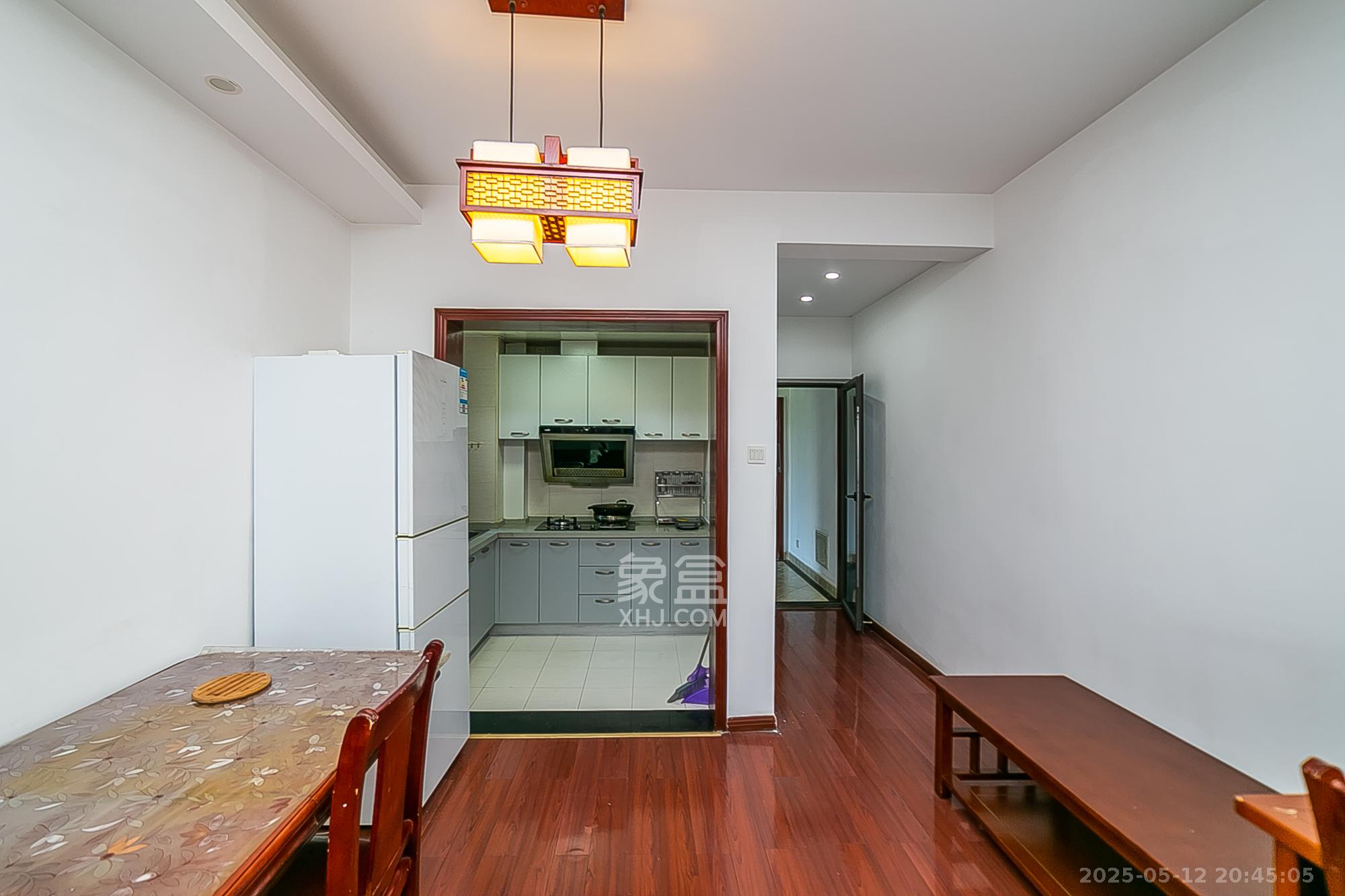 通用时代国际社区 2室2厅1卫 88.0万 通用时代国际社区 2室2厅1卫 88.0万客厅