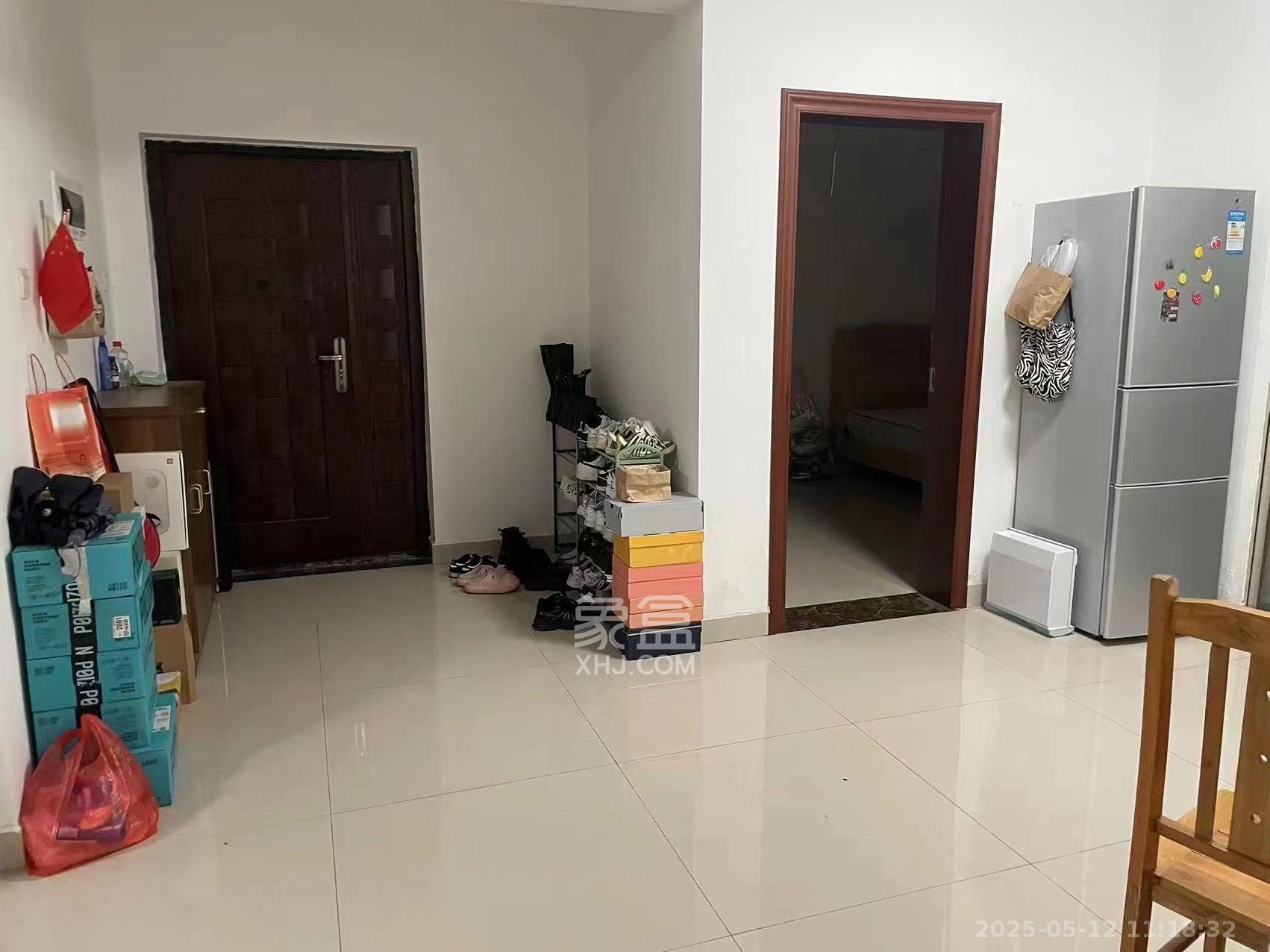 剑桥名门  3室2厅2卫   3000.00元/月室内图1