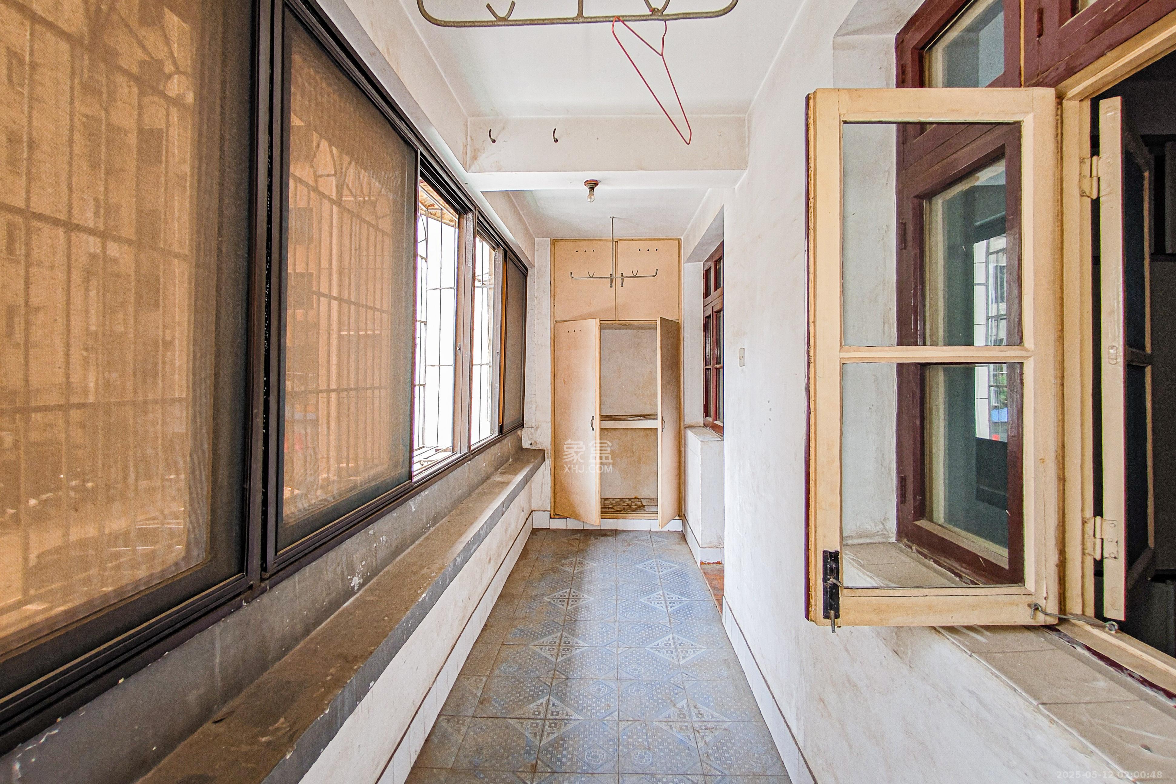 造纸厂宿舍  3室2厅1卫    62.0万 造纸厂宿舍  3室2厅1卫    62.0万阳台