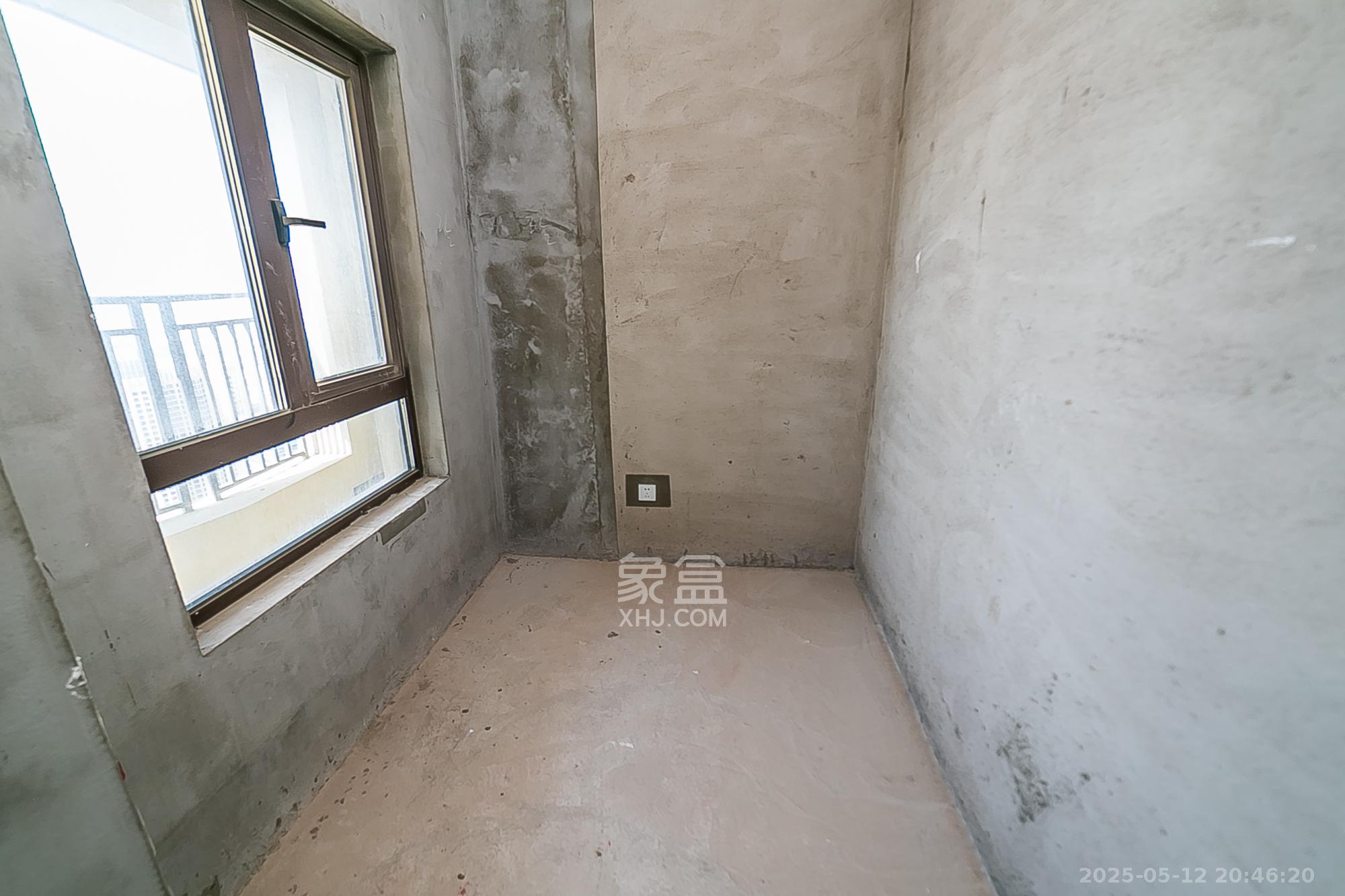 中建江山壹号  5室2厅3卫   498.00万其他