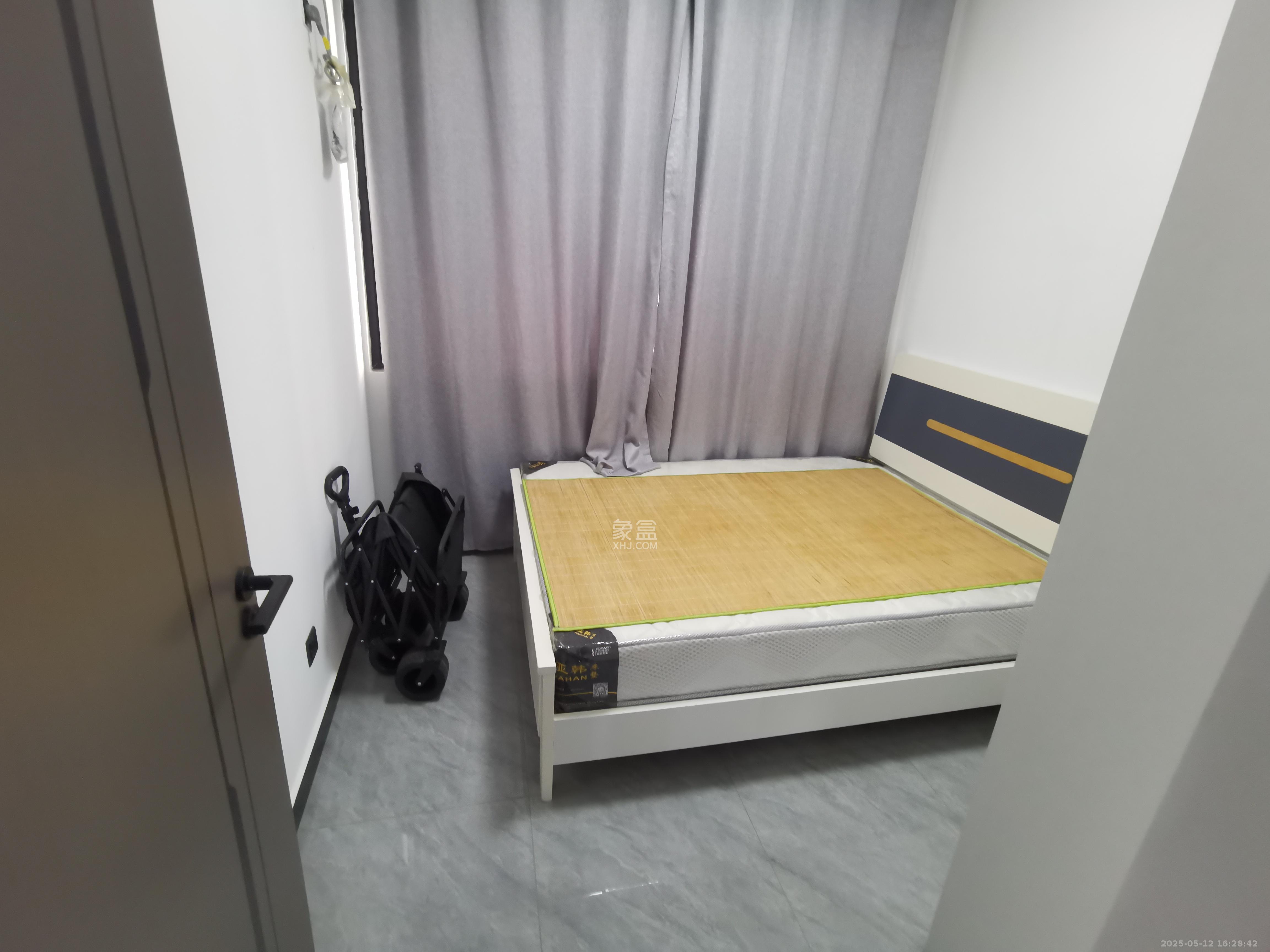 旭辉汇樾城  3室2厅2卫   1600.00元/月室内图