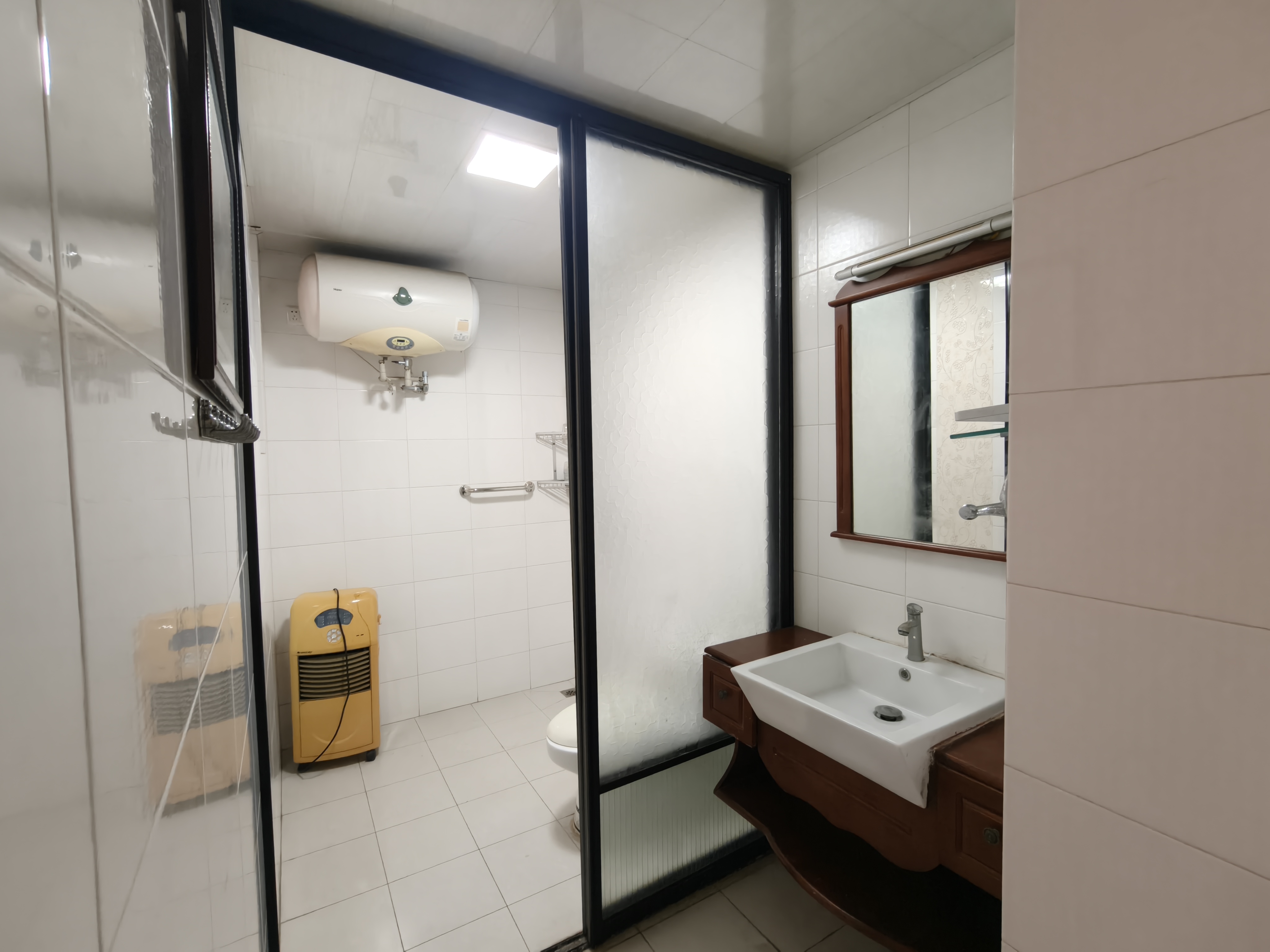 海岛阳光一期  1室0厅0卫    2600.0元/月 海岛阳光一期  1室0厅0卫    2600.0元/月室内图