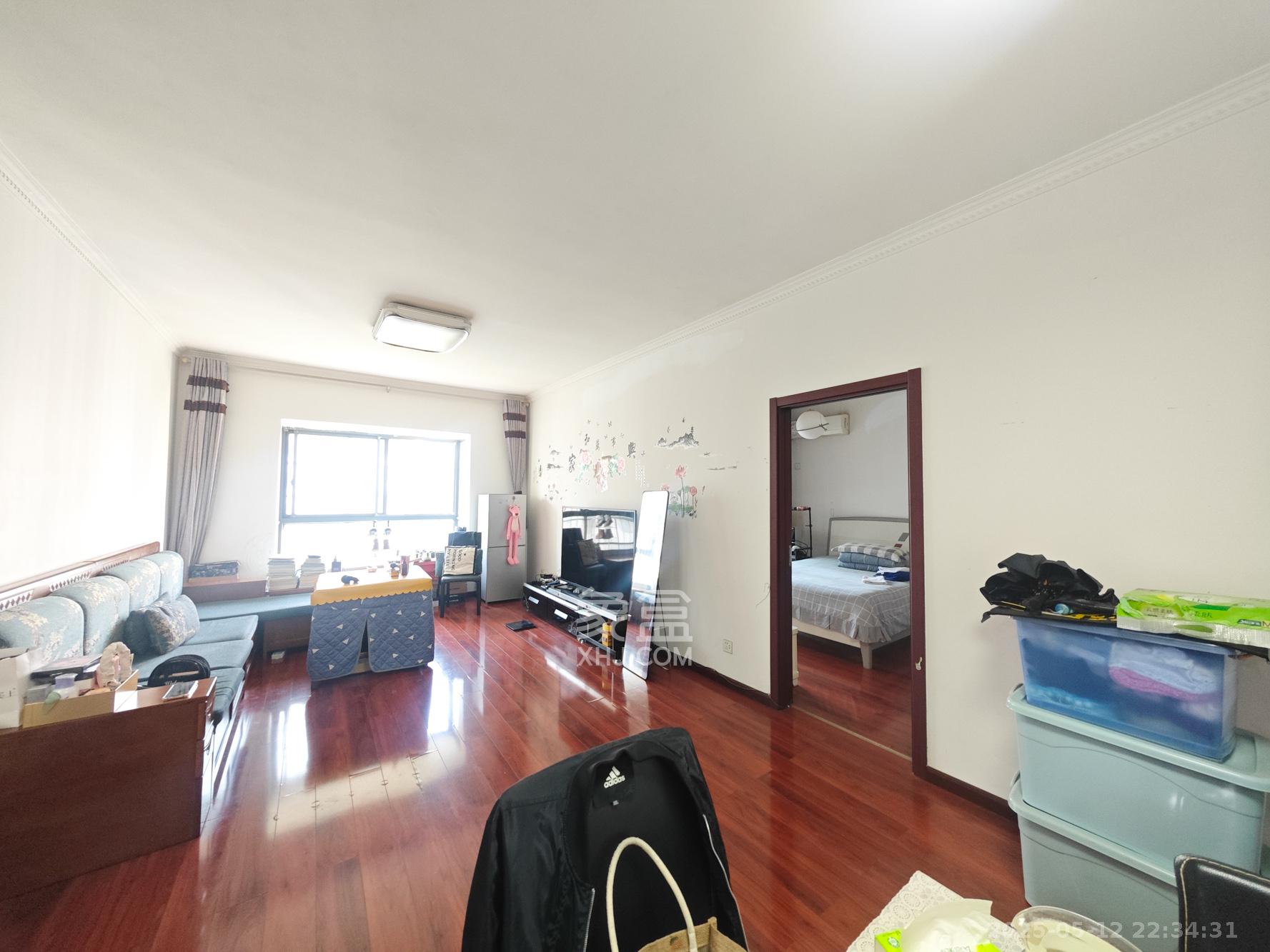 世纪桃花苑  2室2厅1卫    63.8万客厅