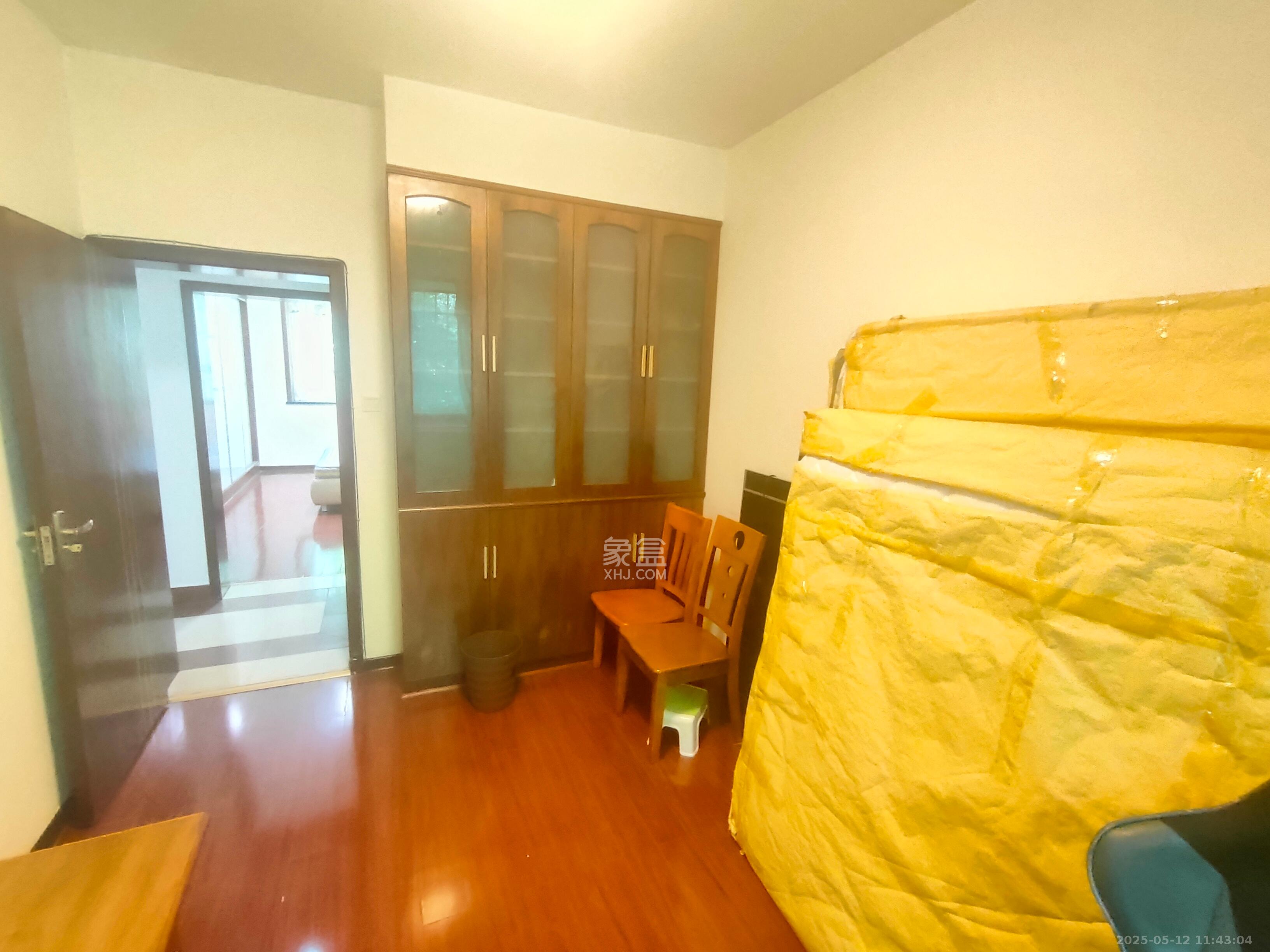 天峰名苑  3室2厅2卫   2900.00元/月室内图