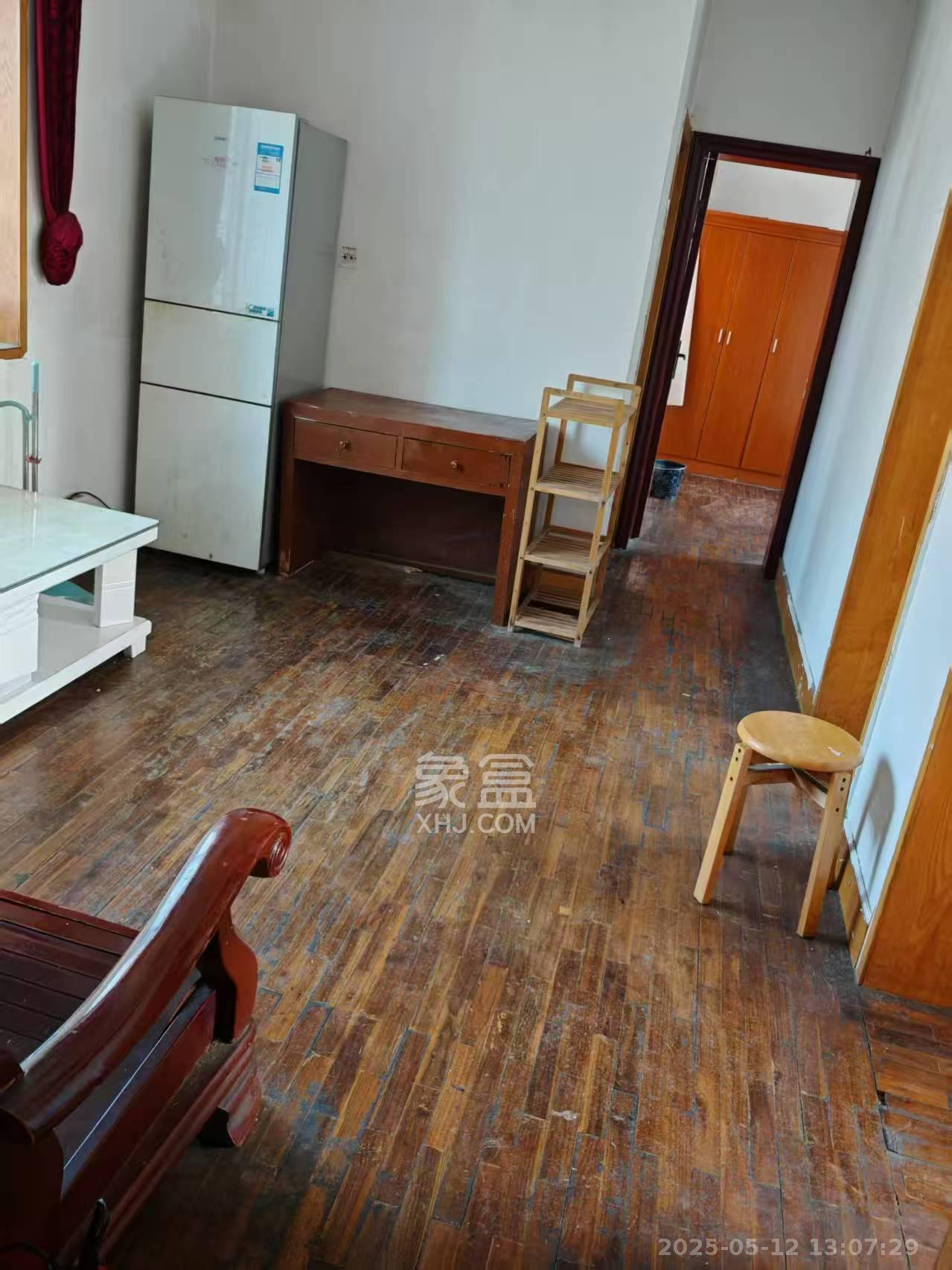 湘仪家园  3室2厅1卫    1300.0元/月室内图