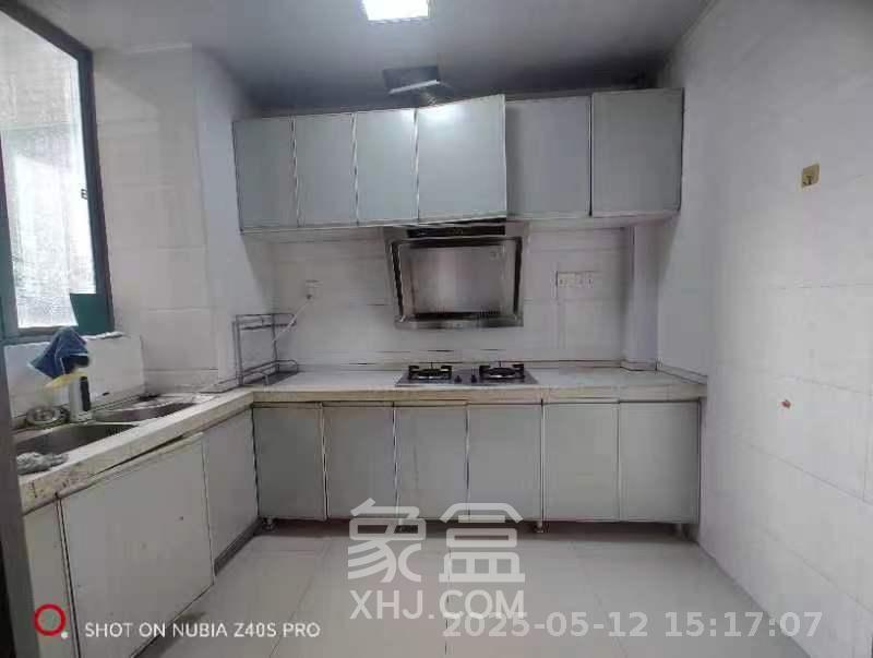 鑫远熙山 4室2厅2卫 2600.0元/月 鑫远熙山 4室2厅2卫 2600.0元/月室内图