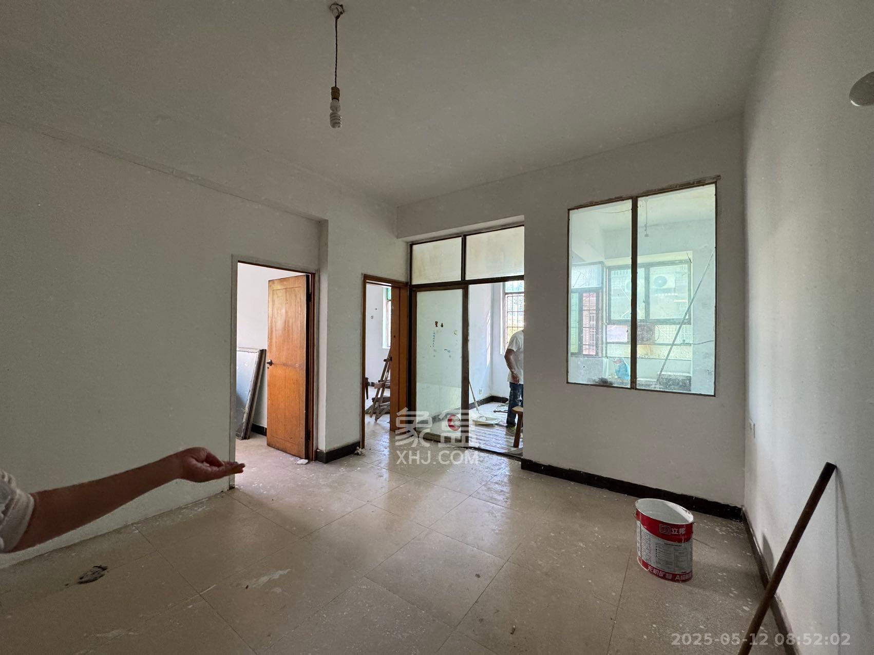 红星糖酒城 2室1厅1卫 1300.0元/月 红星糖酒城 2室1厅1卫 1300.0元/月室内图