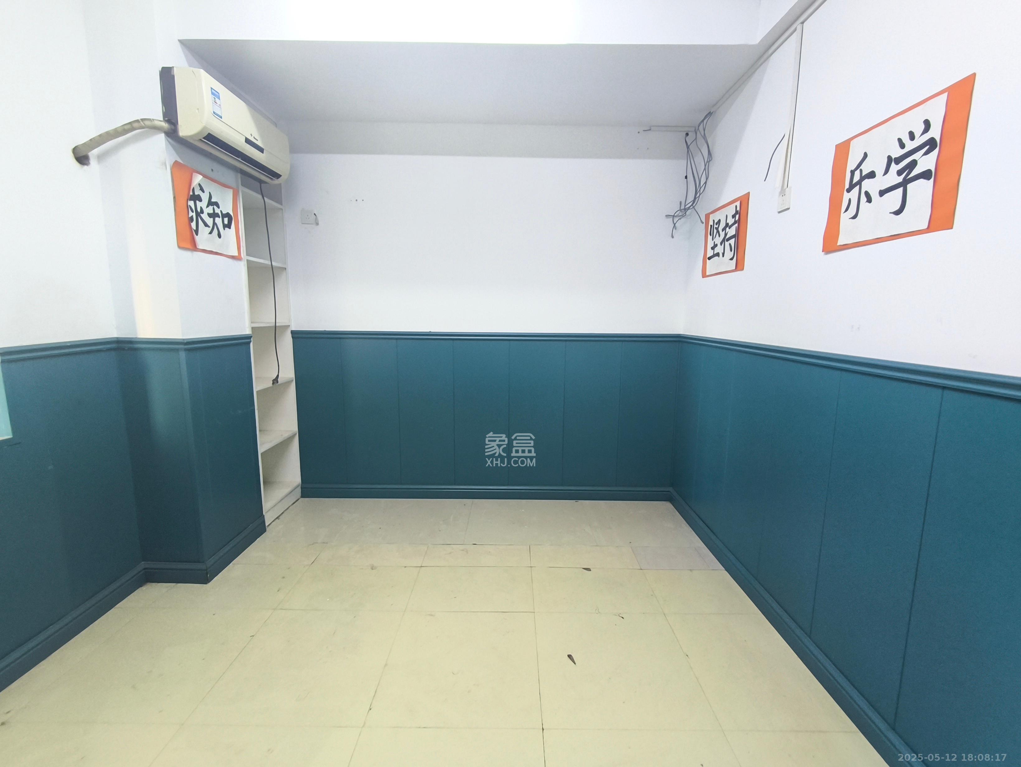 星城国际  4室2厅2卫    1600.0元/月 星城国际  4室2厅2卫    1600.0元/月室内图