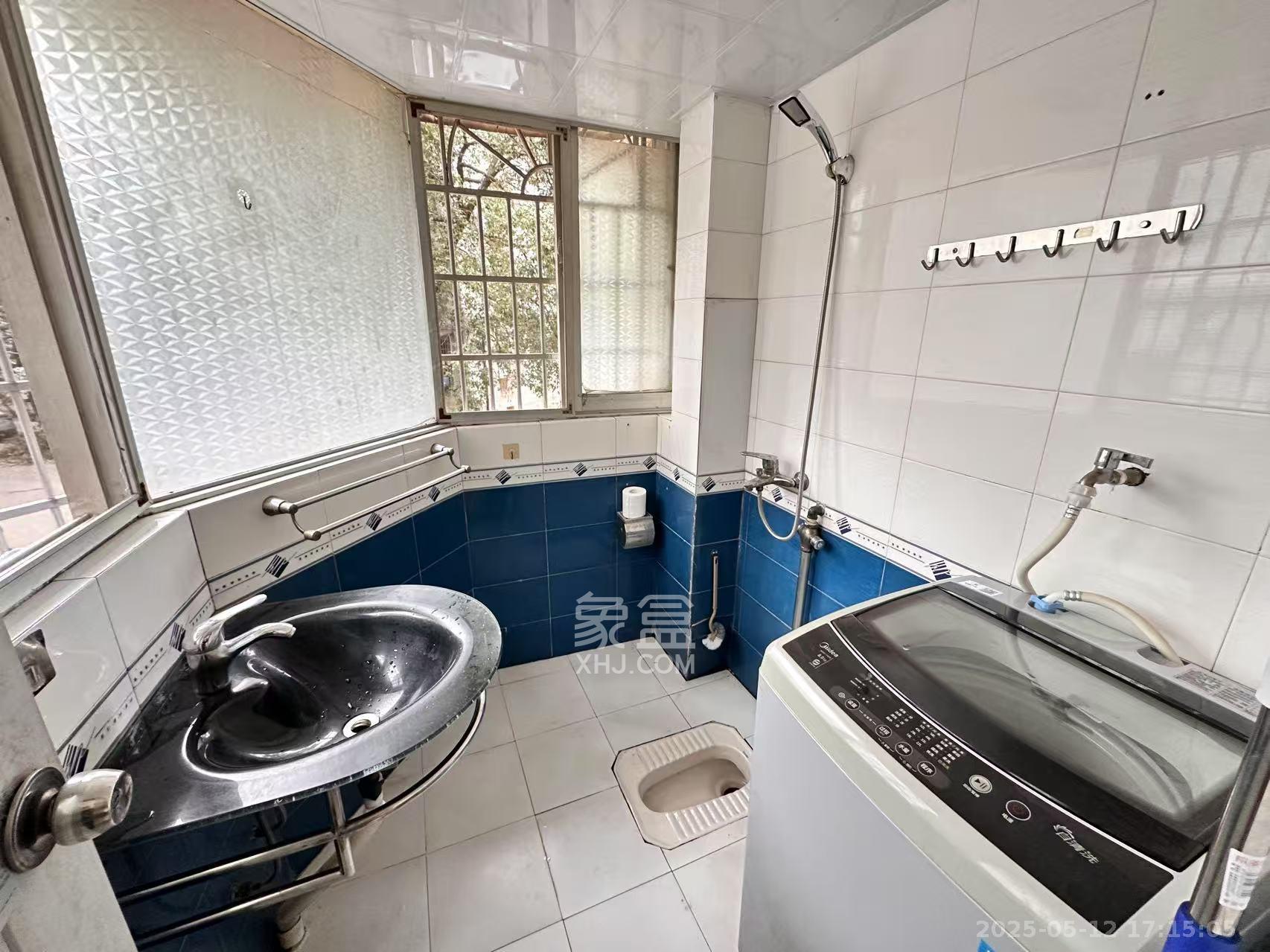 英才园二片 2室2厅2卫 2200.0元/月 英才园二片 2室2厅2卫 2200.0元/月室内图