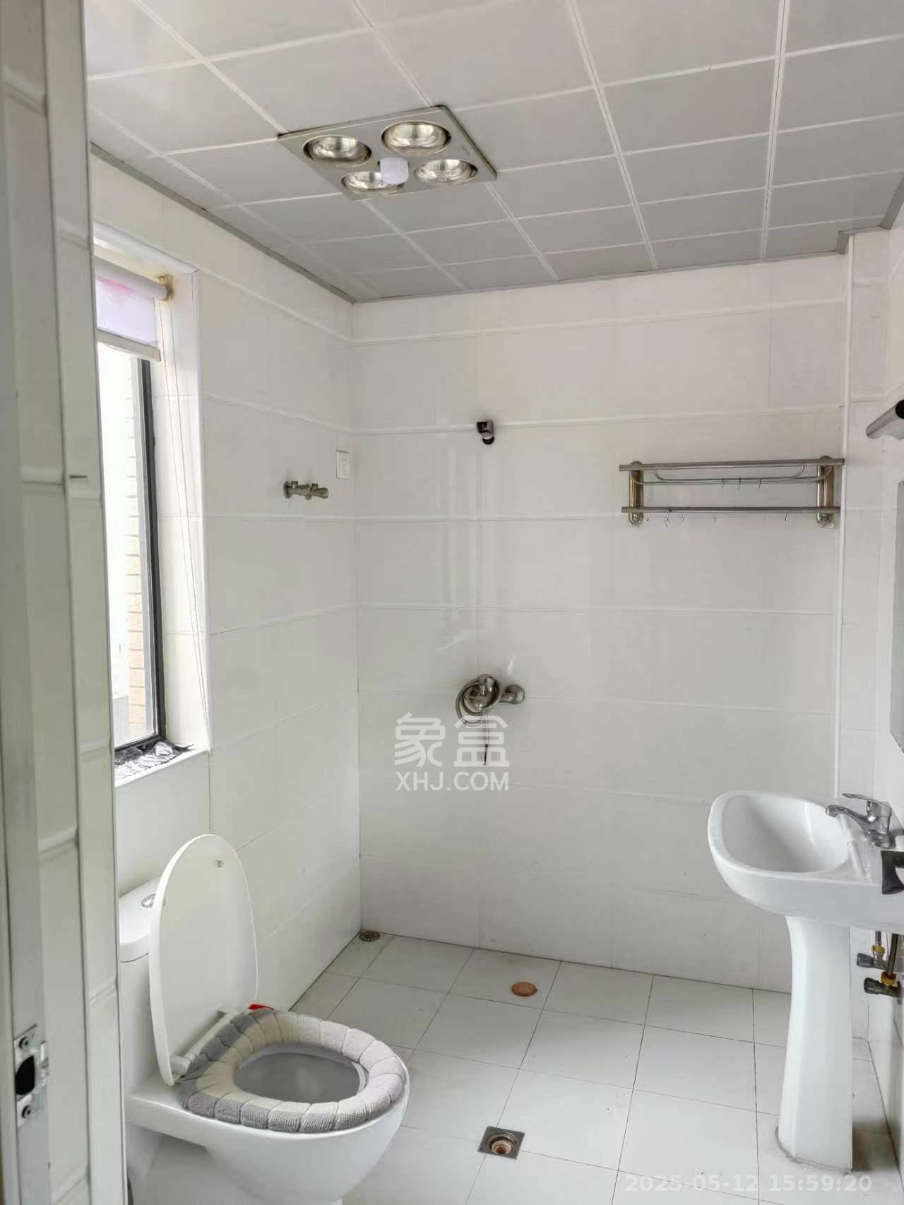 凯轩云顶 3室2厅2卫 2300.0元/月 凯轩云顶 3室2厅2卫 2300.0元/月室内图