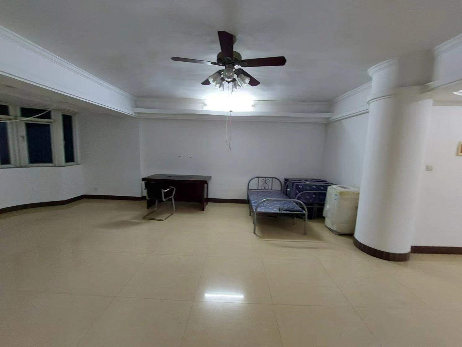 国贸花园  4室2厅2卫    143.0万 国贸花园  4室2厅2卫    143.0万室内图