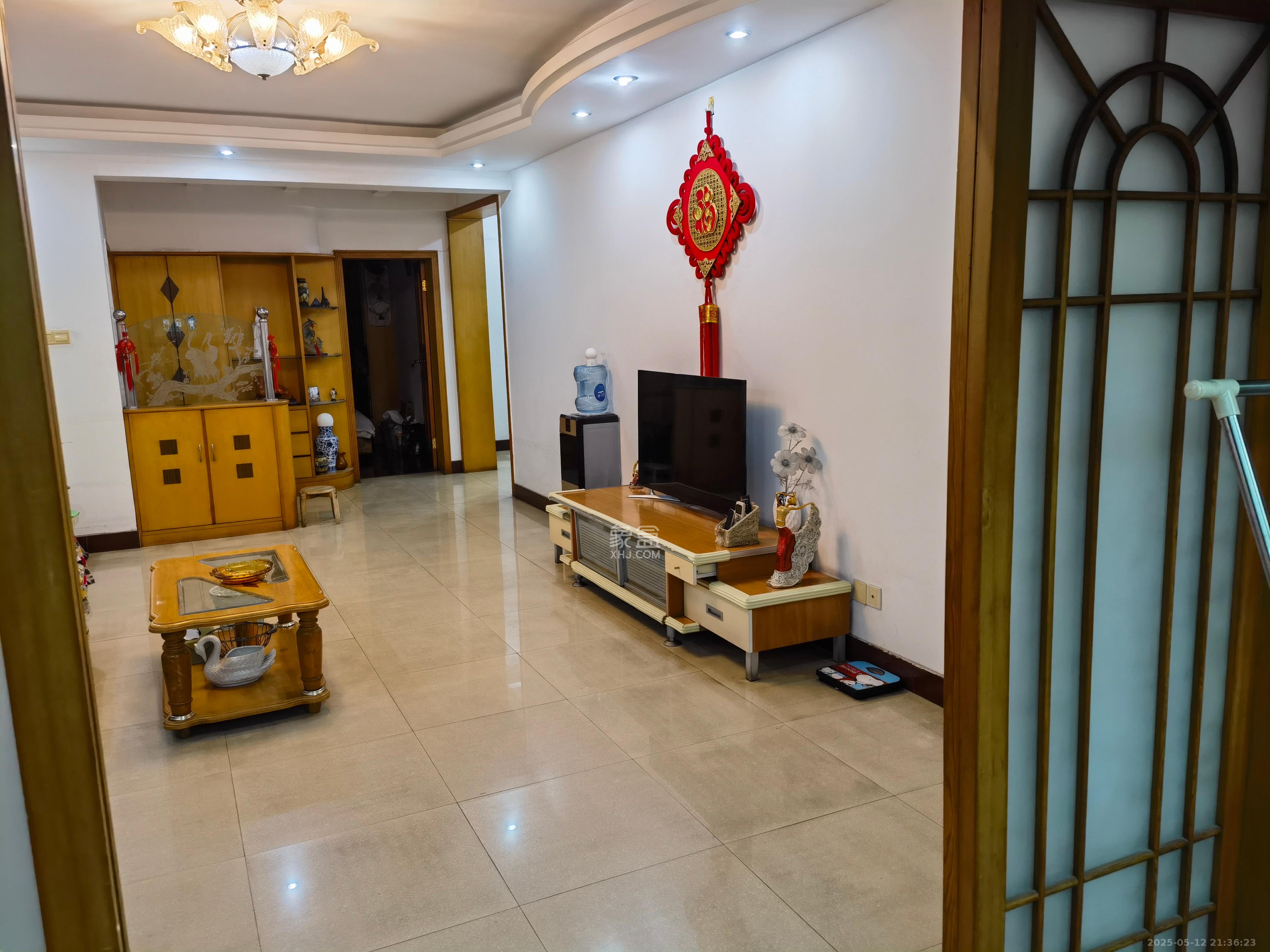 咸嘉新村嘉明苑  3室2厅2卫    2300.0元/月室内图