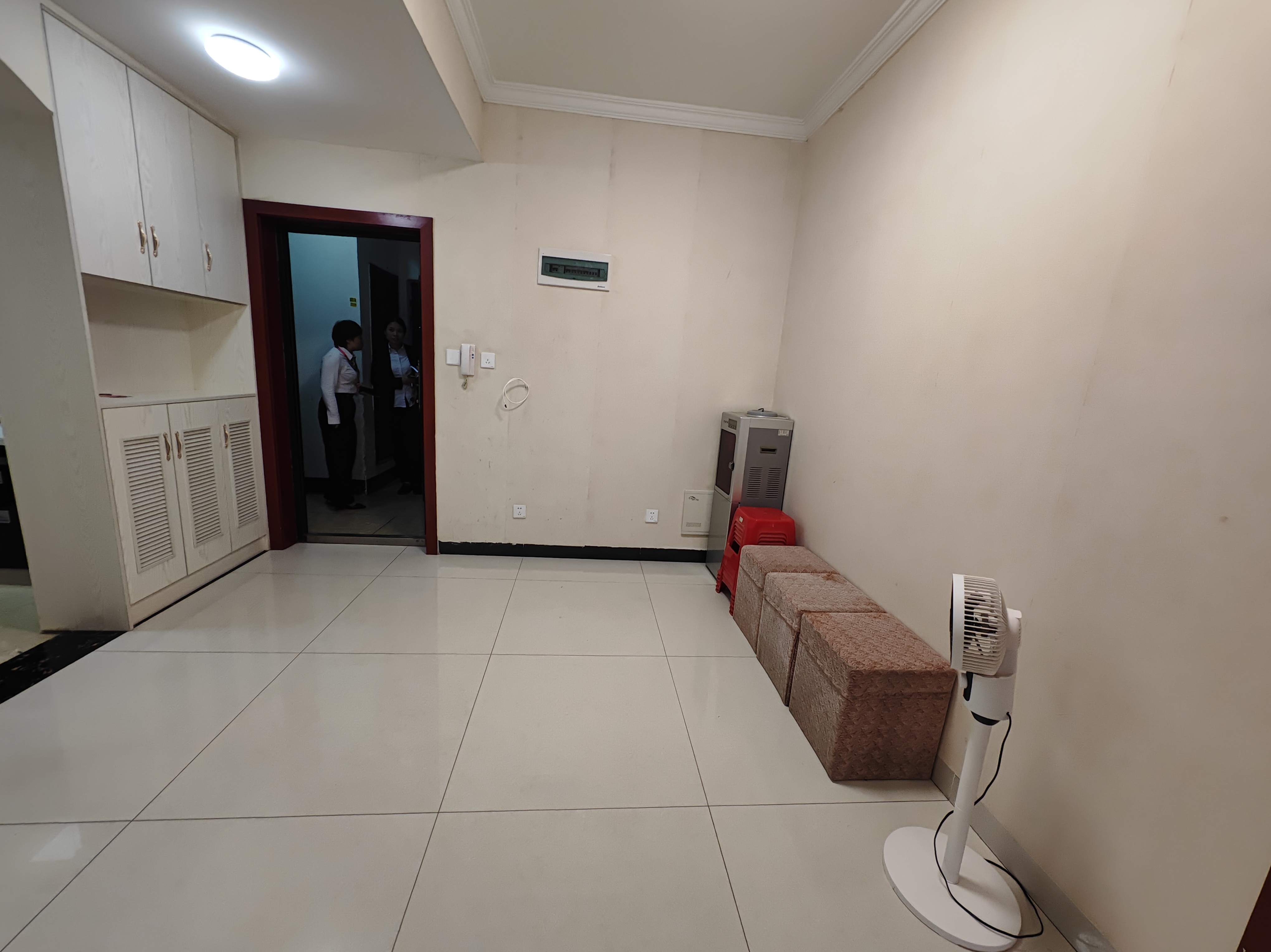 环保欣苑 2室2厅1卫 48.0万 环保欣苑 2室2厅1卫 48.0万客厅