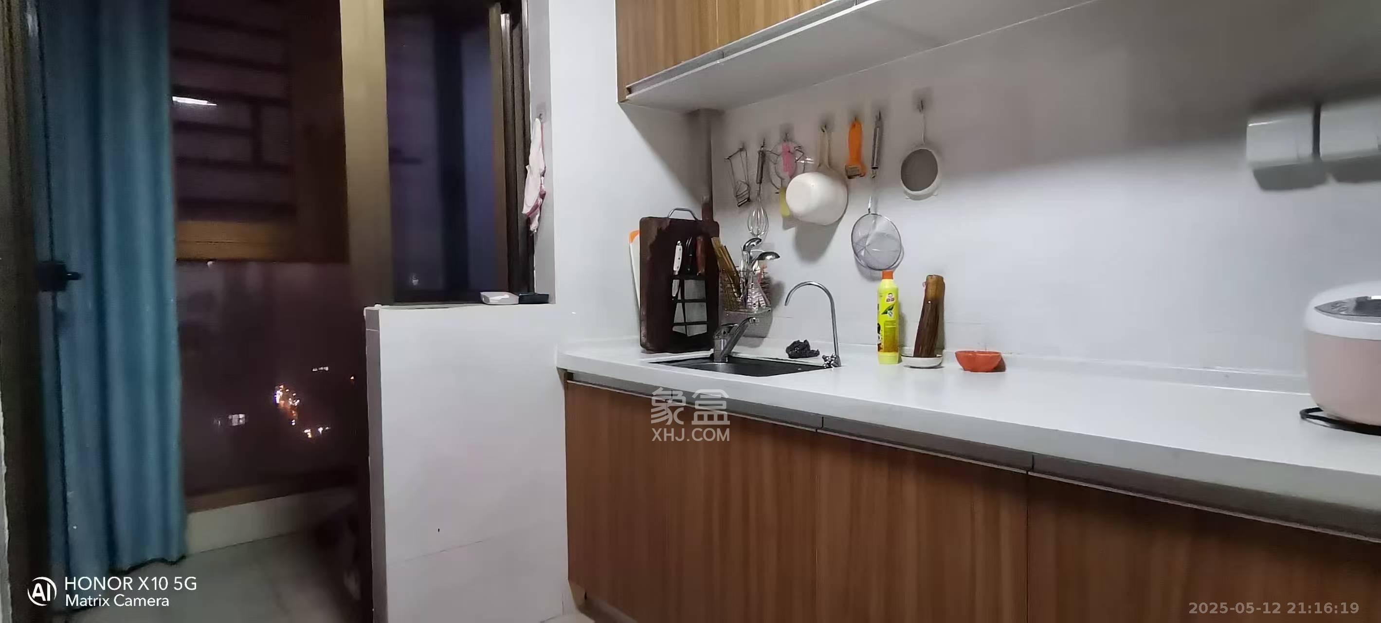 江山帝景哈佛  5室2厅2卫    3000.0元/月室内图