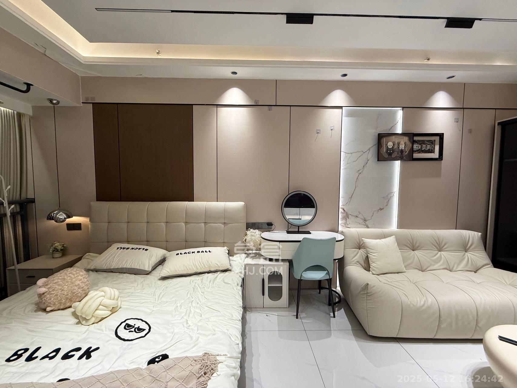 万润时光里  1室1厅1卫    2300.0元/月 万润时光里  1室1厅1卫    2300.0元/月室内图