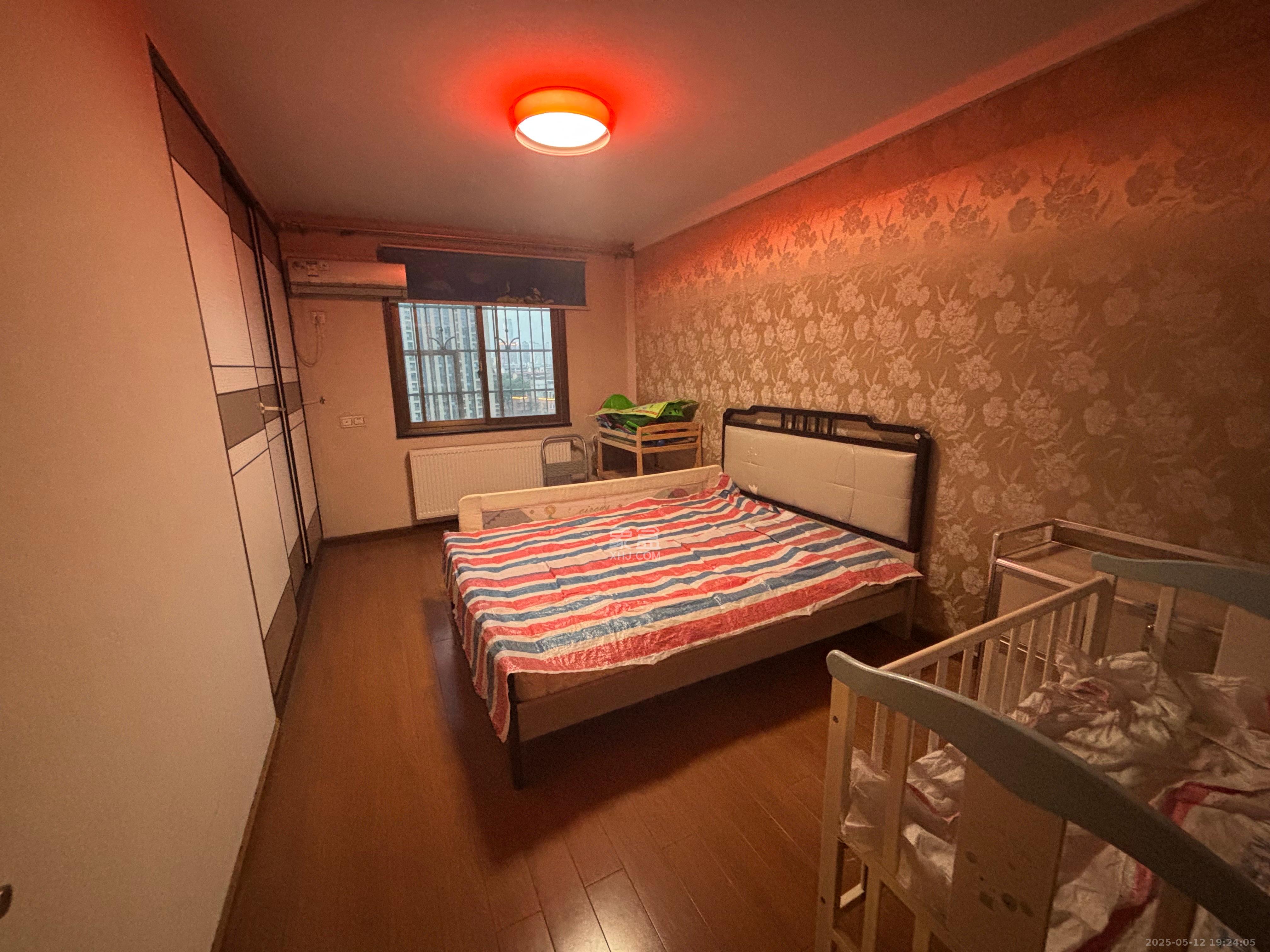 裕南大厦  4室1厅2卫   3500.00元/月室内图