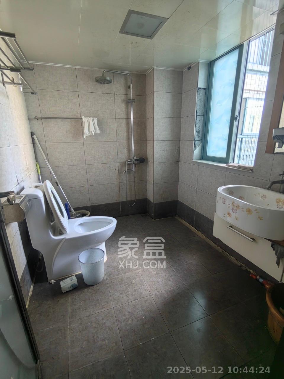 蝴蝶谷  2室1厅1卫   1450.00元/月室内图