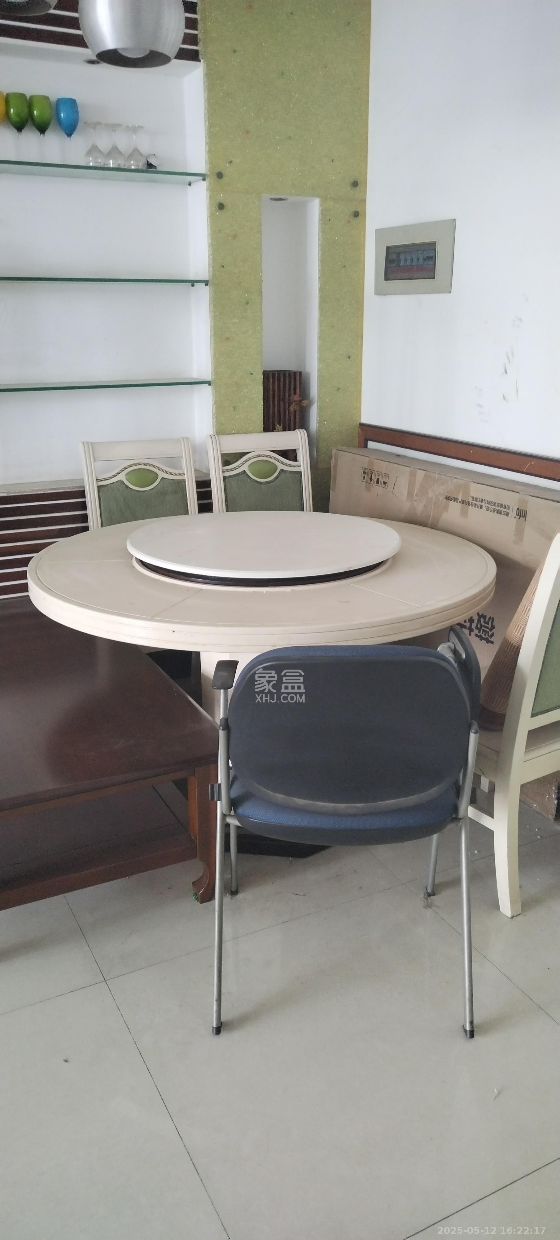 蓮湖大廈  3室2廳2衛(wèi)   2300.00元/月室內(nèi)圖