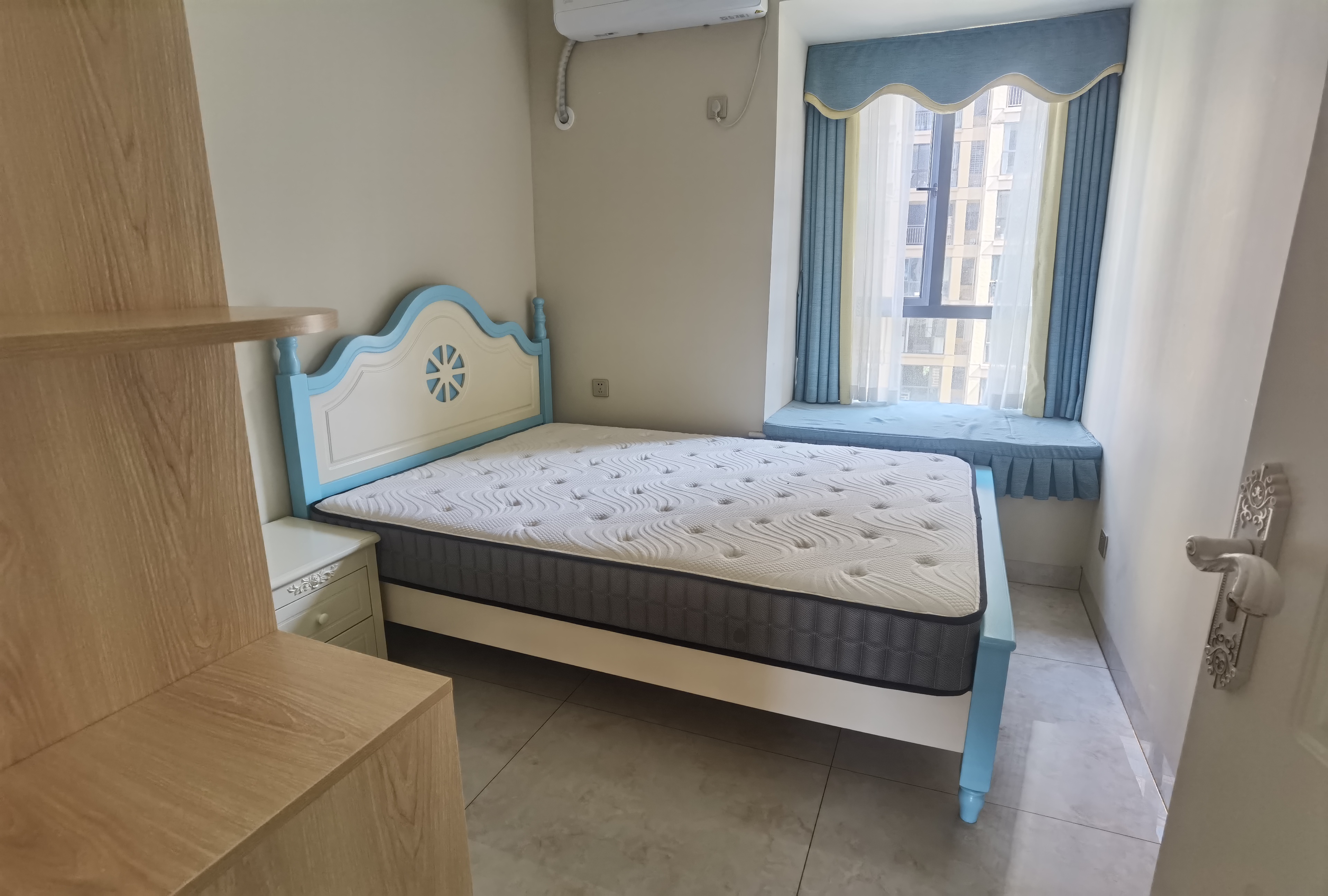 天门壹号 4室2厅2卫 2600.0元/月 天门壹号 4室2厅2卫 2600.0元/月室内图