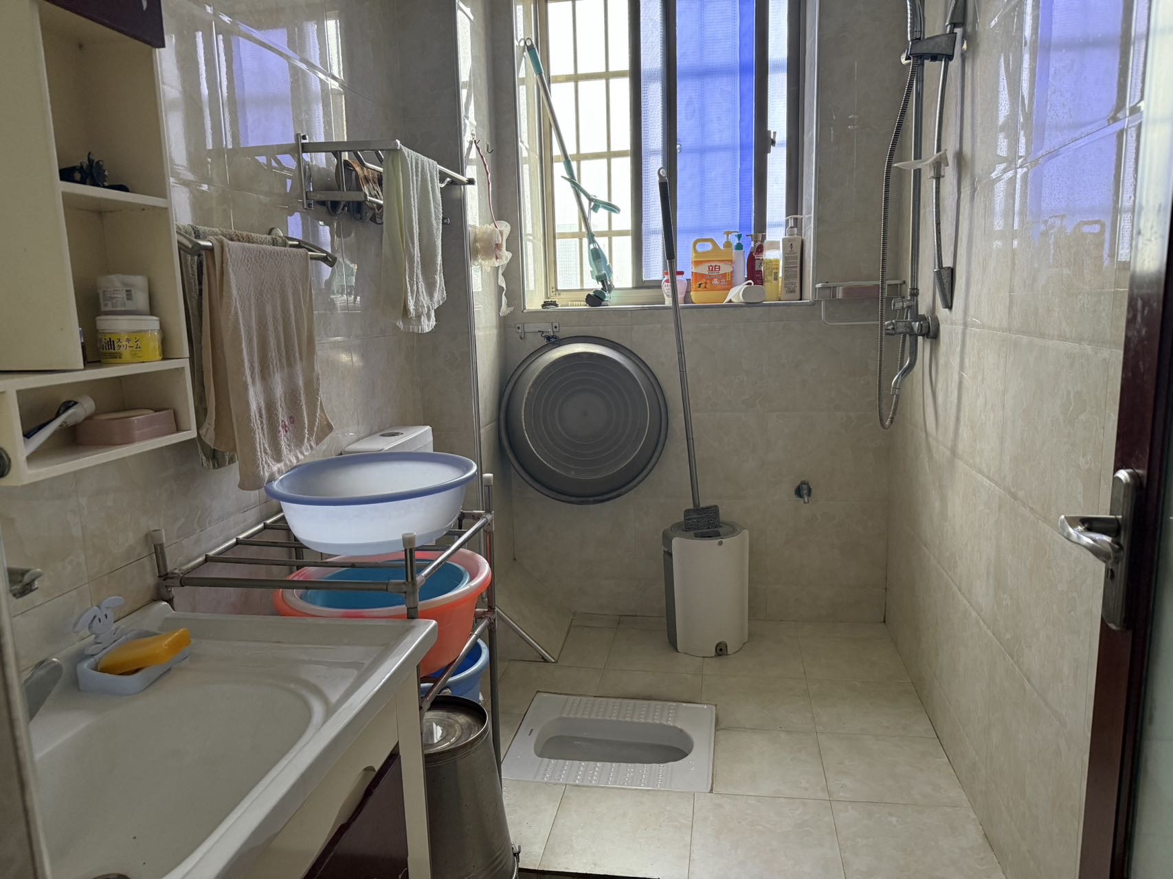 崇和中苑 2室1厅1卫 55.8万 崇和中苑 2室1厅1卫 55.8万客厅