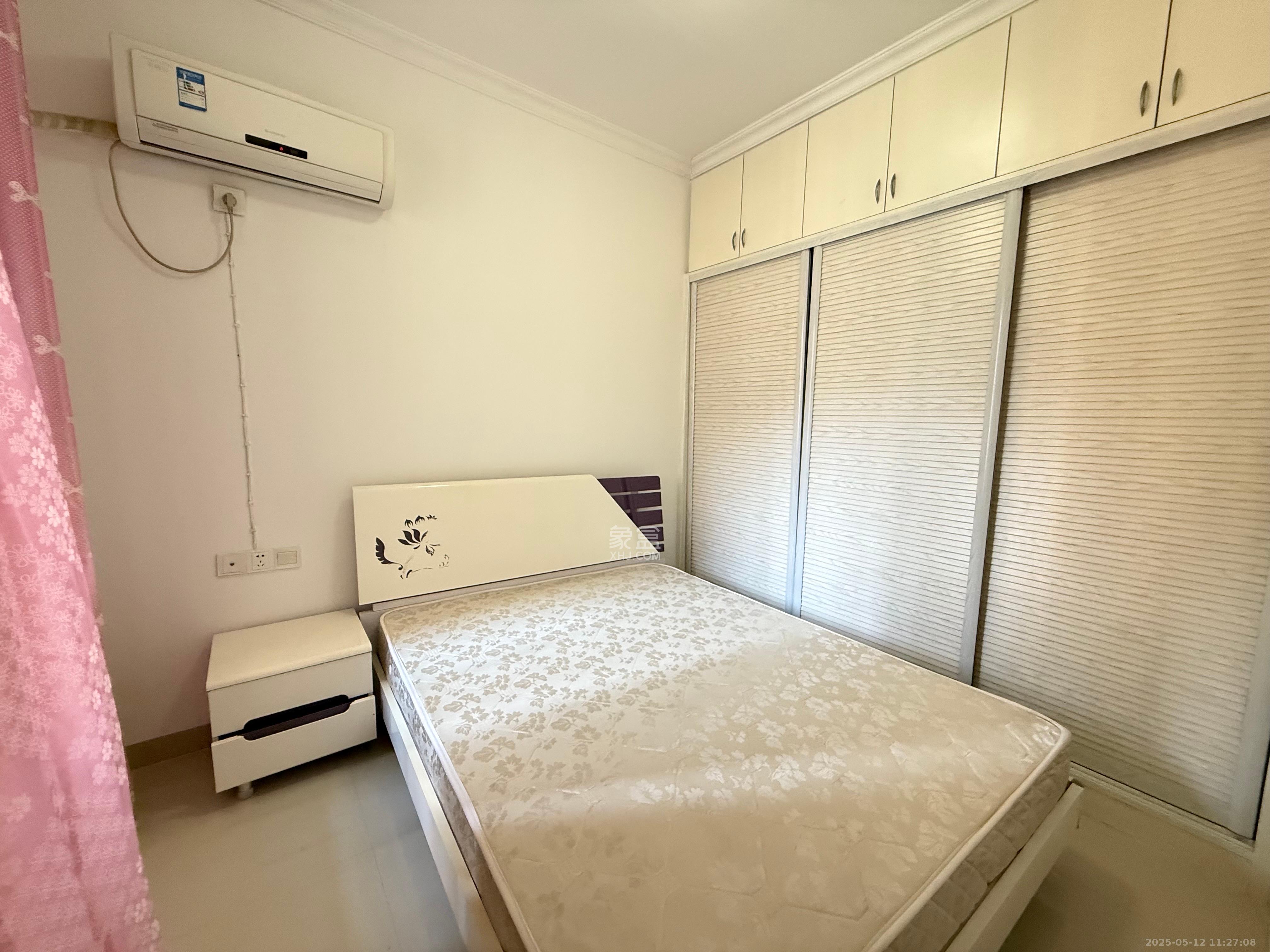 世茂铂翠湾一期 2室2厅1卫 2700.0元/月 世茂铂翠湾一期 2室2厅1卫 2700.0元/月室内图