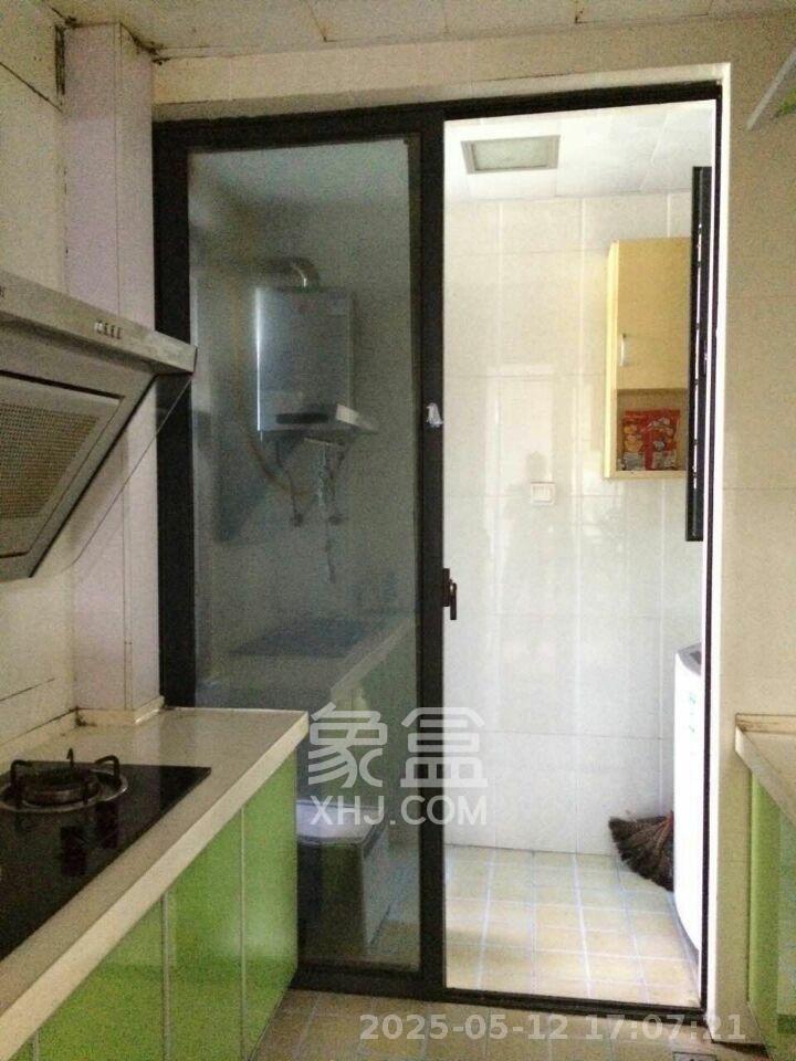 长房时代城  2室1厅1卫   2600.00元/月室内图