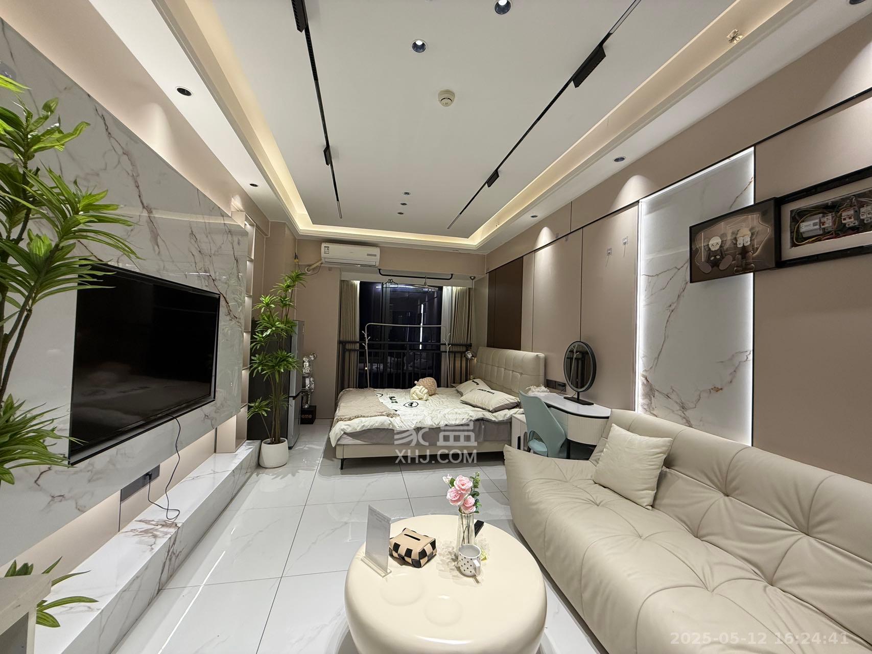 万润时光里  1室1厅1卫    2300.0元/月 万润时光里  1室1厅1卫    2300.0元/月室内图1