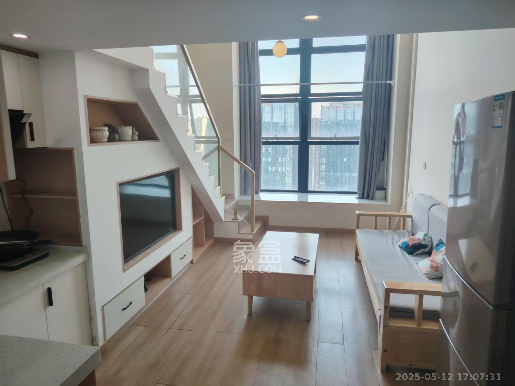 龙湖新壹城 1室1厅1卫 2400.0元/月 龙湖新壹城 1室1厅1卫 2400.0元/月室内图