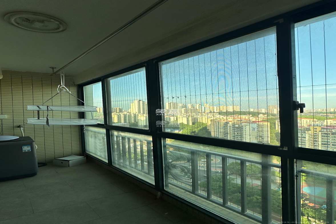 恒大雅苑 2室2厅1卫 2100.0元/月 恒大雅苑 2室2厅1卫 2100.0元/月室内图