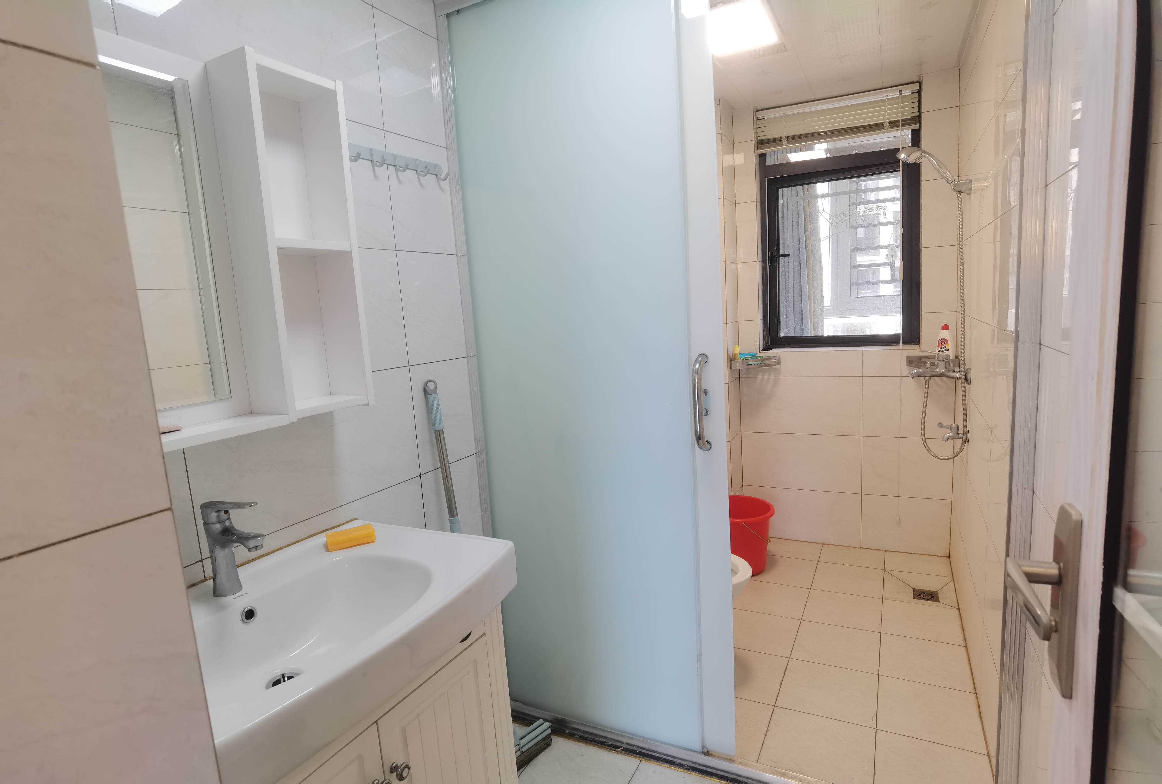 天门壹号 4室2厅2卫 2600.0元/月 天门壹号 4室2厅2卫 2600.0元/月室内图