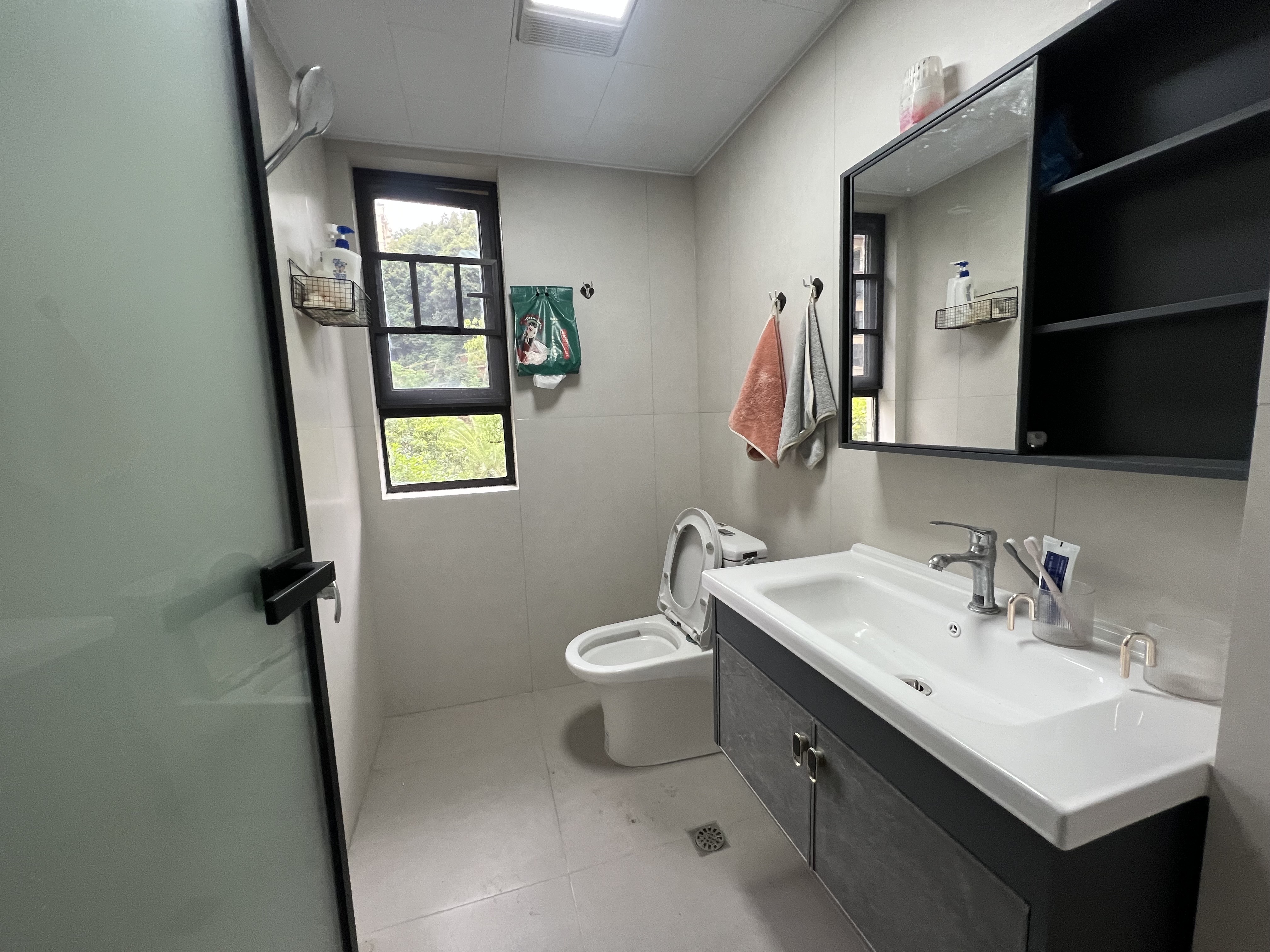 荣盛碧桂园铂悦府  4室2厅2卫    80.8万 荣盛碧桂园铂悦府  4室2厅2卫    80.8万客厅