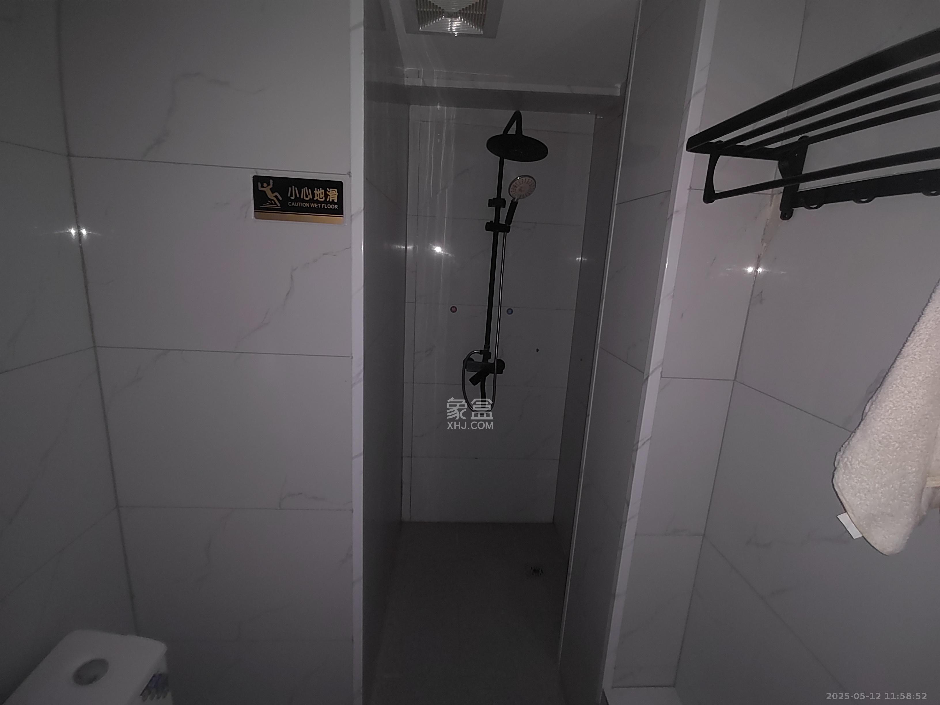 新国际(森和大厦) 2室1厅1卫 2800.0元/月 新国际(森和大厦) 2室1厅1卫 2800.0元/月室内图