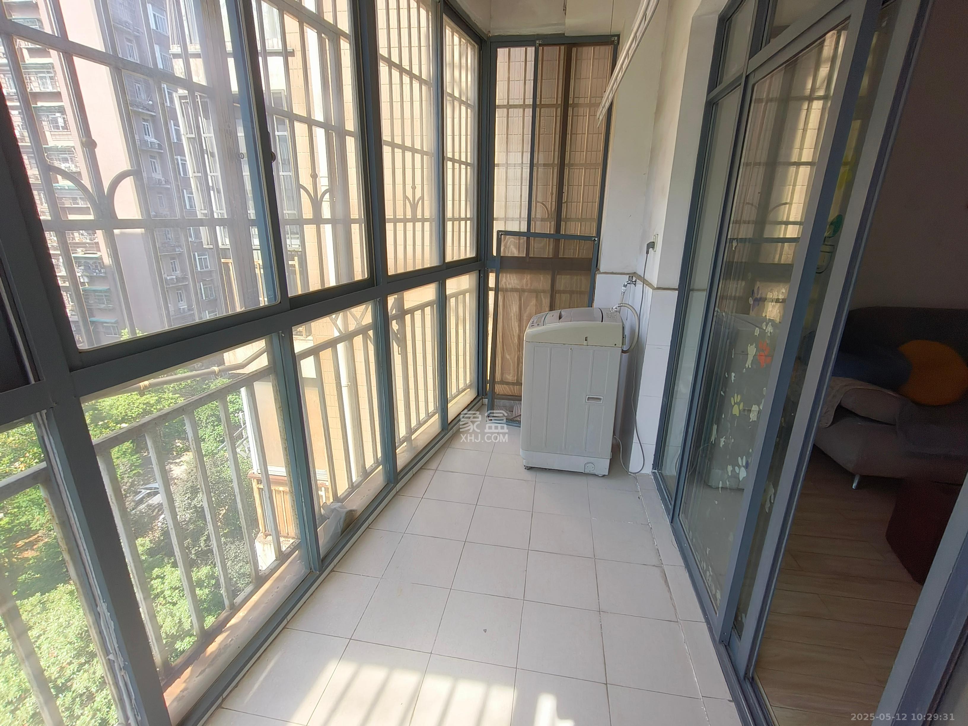 天赐良园  3室2厅1卫   2300.00元/月室内图