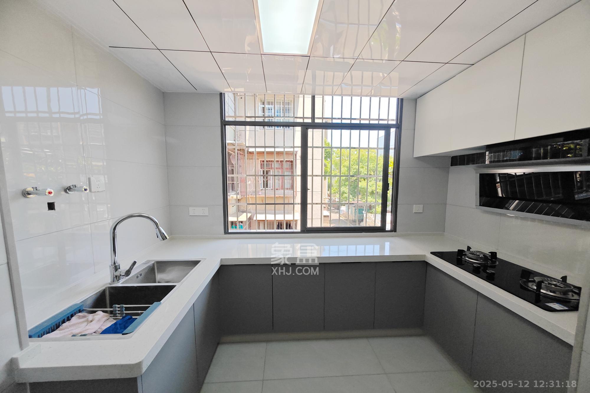 阿弥岭一二片  3室1厅1卫    59.8万 阿弥岭一二片  3室1厅1卫    59.8万卧室