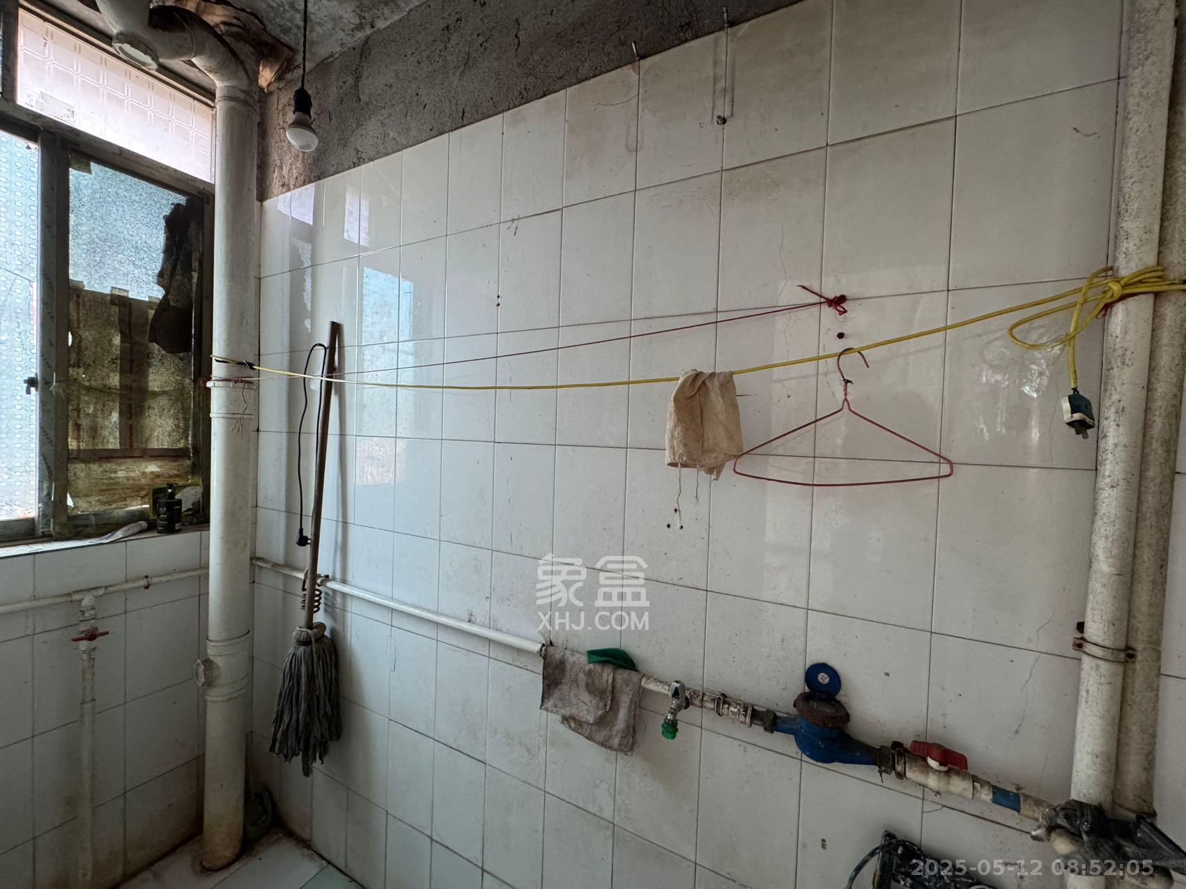 红星糖酒城 2室1厅1卫 1300.0元/月 红星糖酒城 2室1厅1卫 1300.0元/月室内图