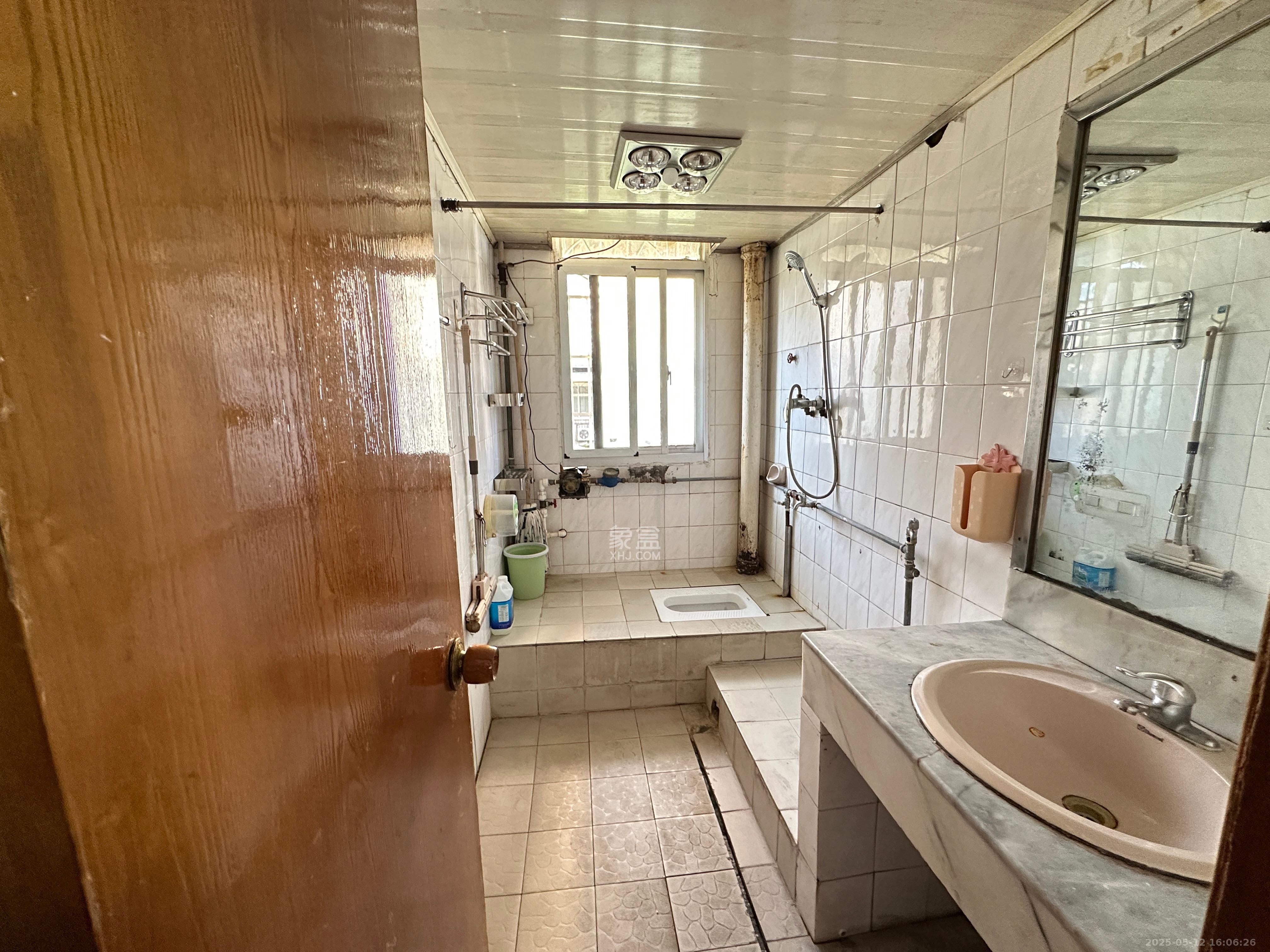 桔园小区1-8片  2室1厅1卫    1500.0元/月 桔园小区1-8片  2室1厅1卫    1500.0元/月室内图