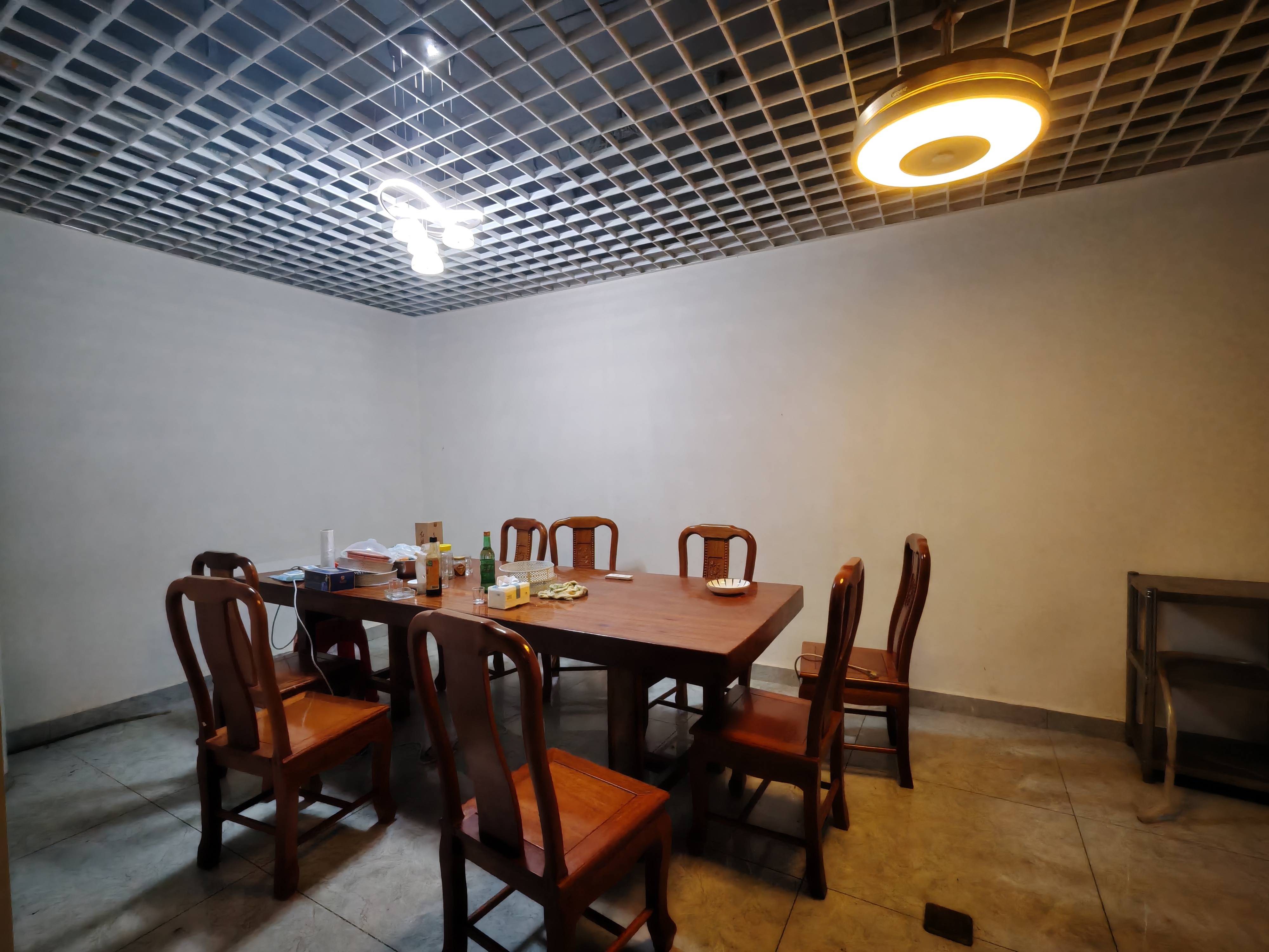 鸿洲江山 1室0厅0卫 9000.0元/月 鸿洲江山 1室0厅0卫 9000.0元/月室内图