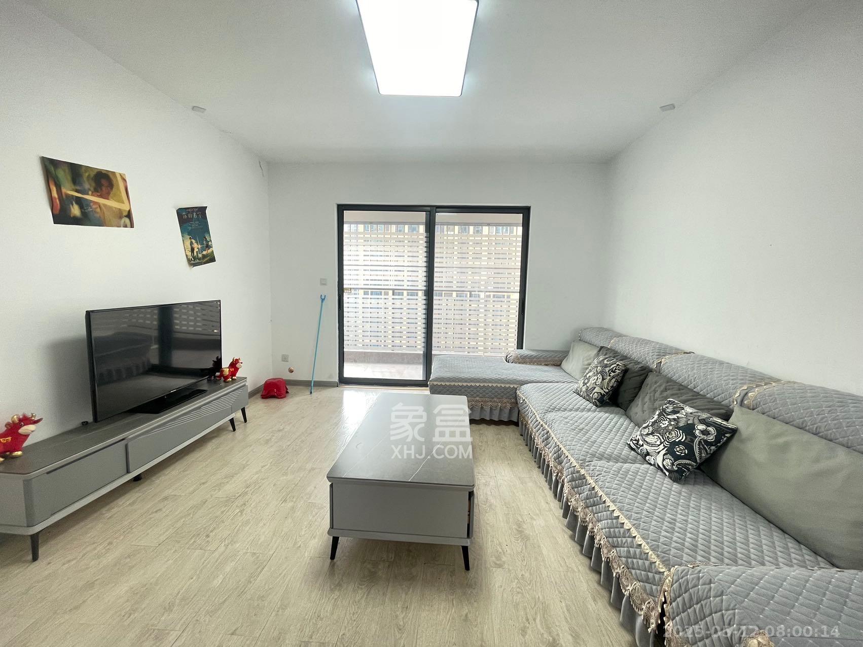 中建悦和城  4室1厅2卫   2450.00元/月