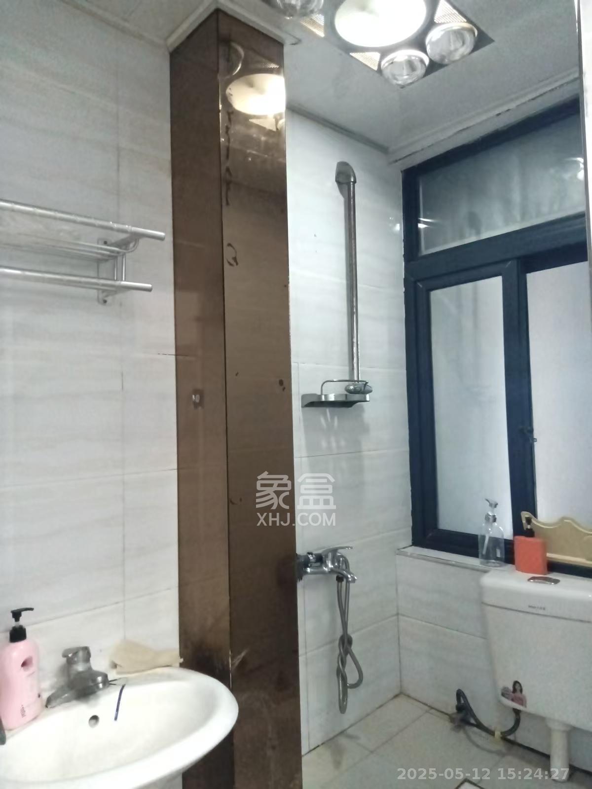 红树湾  1室1厅1卫   1400.00元/月室内图