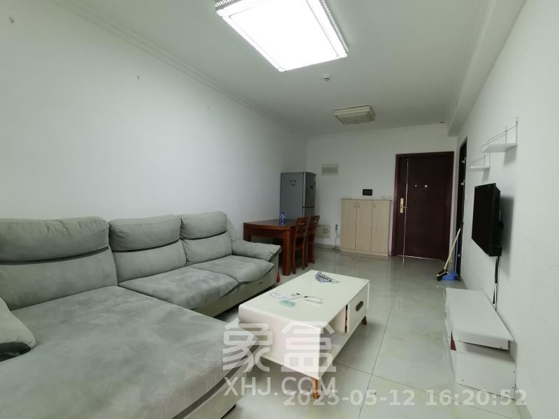 达美D6区  2室2厅1卫   2500.00元/月室内图1