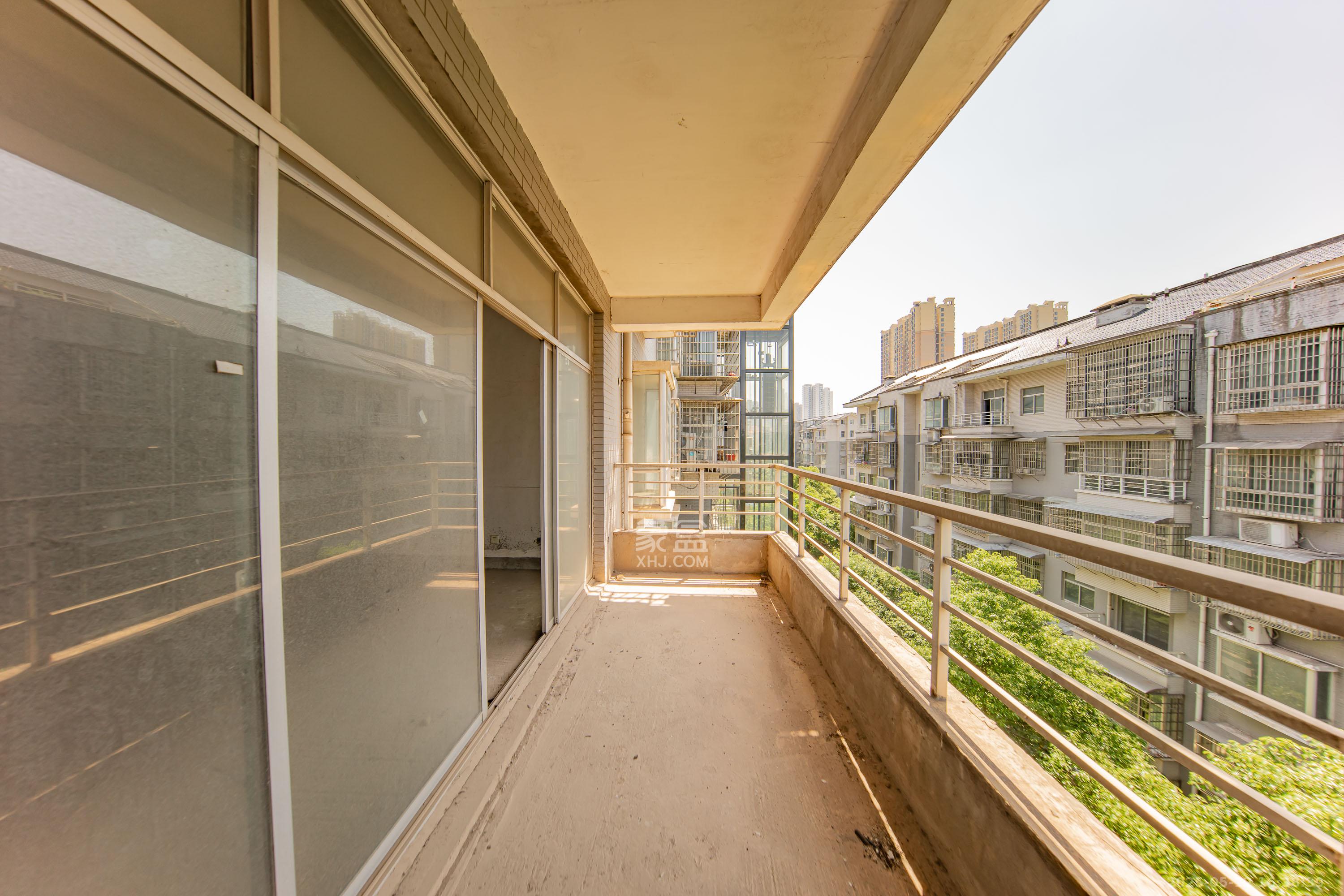 锑都家园 3室2厅2卫 48.6万 锑都家园 3室2厅2卫 48.6万阳台