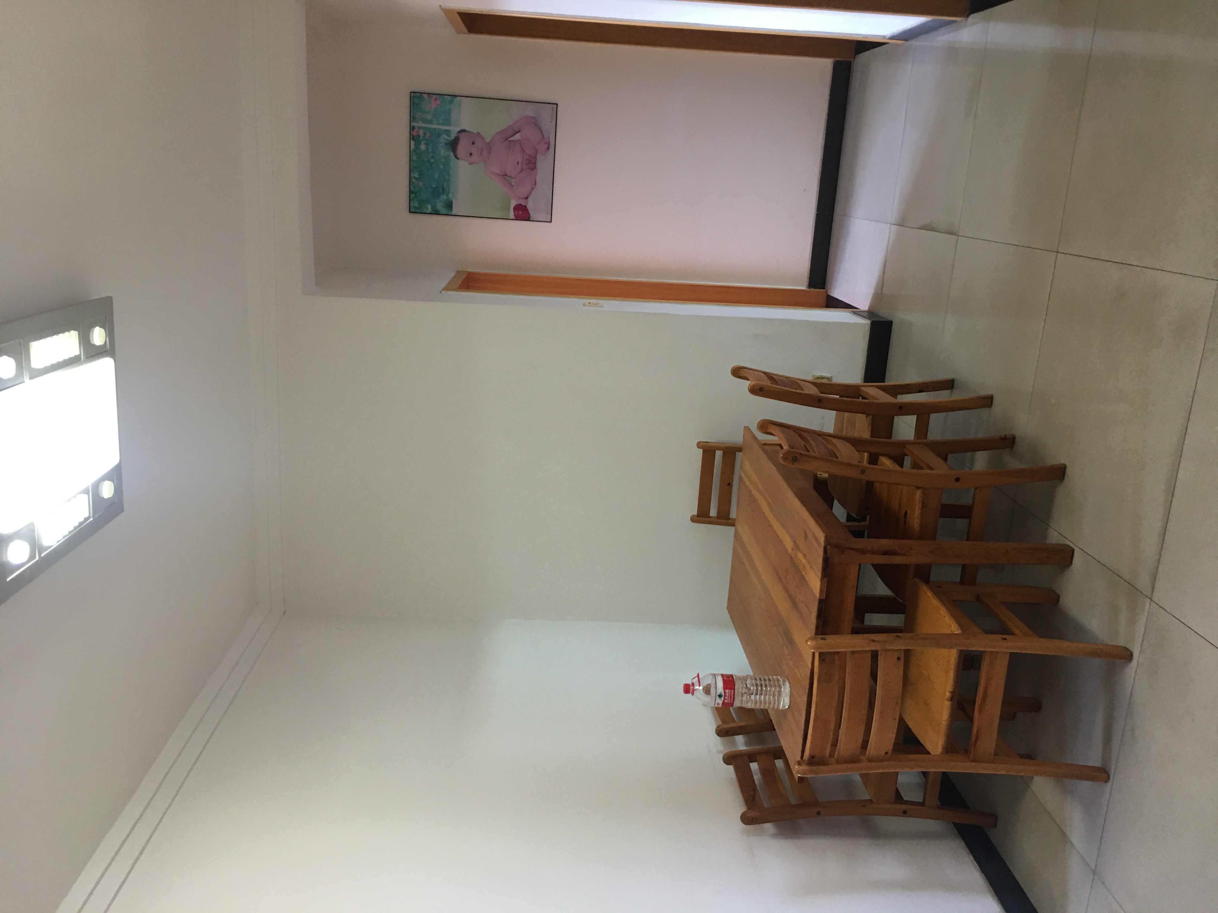 西流湾社区 3室2厅1卫 800.0元/月 西流湾社区 3室2厅1卫 800.0元/月室内图