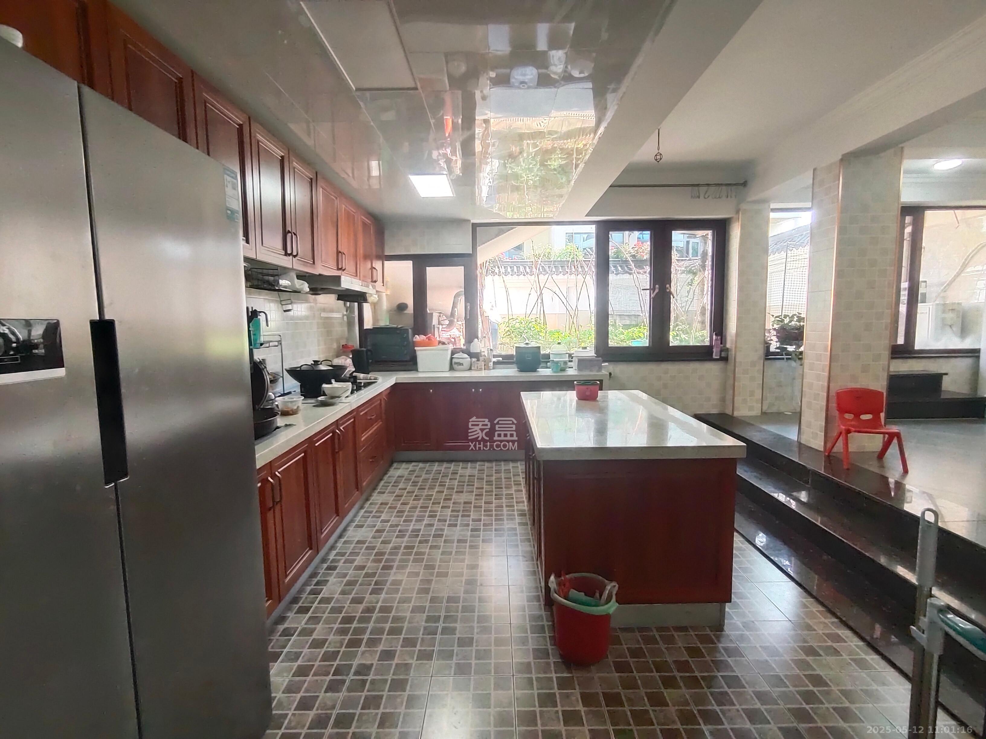 汀湘十里 7室3厅4卫 15000.0元/月 汀湘十里 7室3厅4卫 15000.0元/月室内图