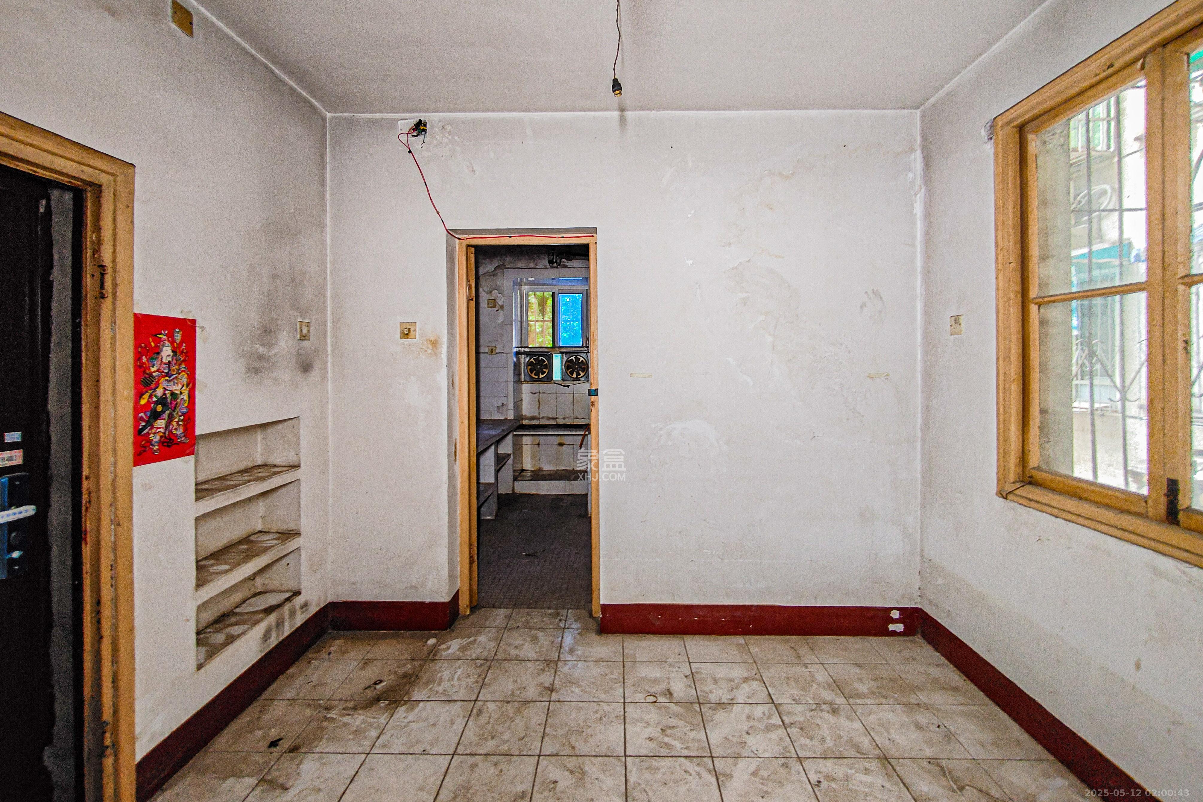 造纸厂宿舍  3室2厅1卫    62.0万 造纸厂宿舍  3室2厅1卫    62.0万客厅