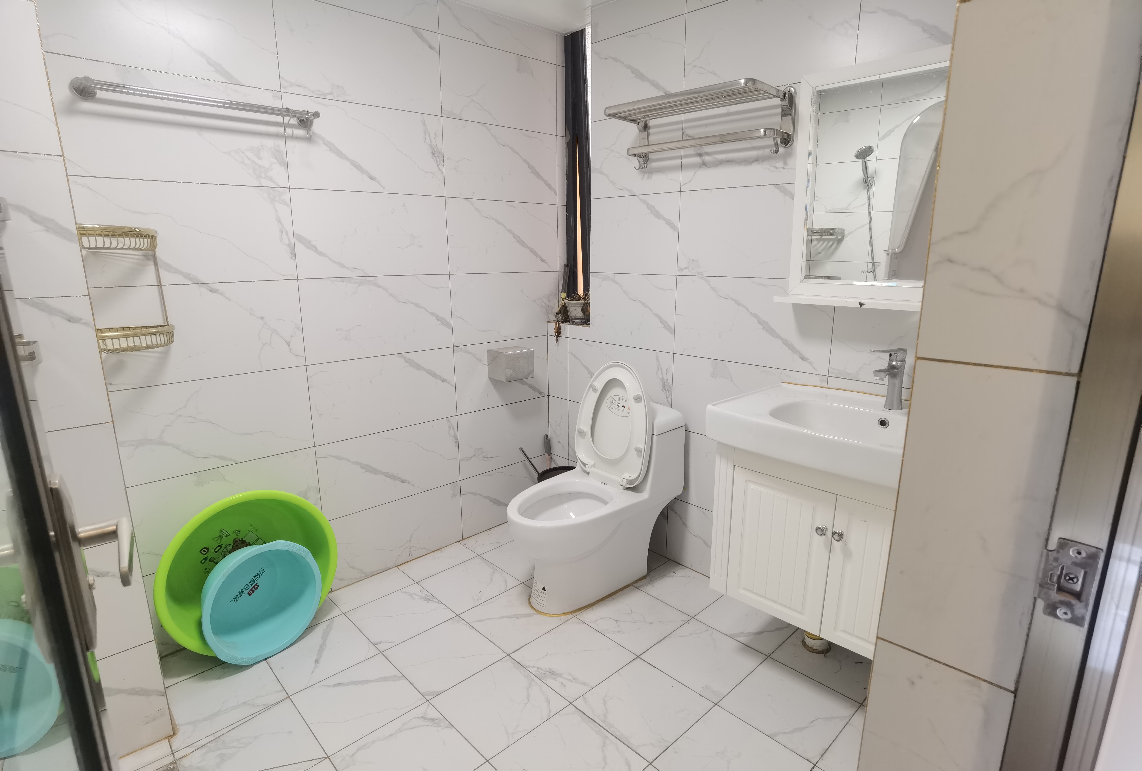 天门壹号 4室2厅2卫 2600.0元/月 天门壹号 4室2厅2卫 2600.0元/月室内图