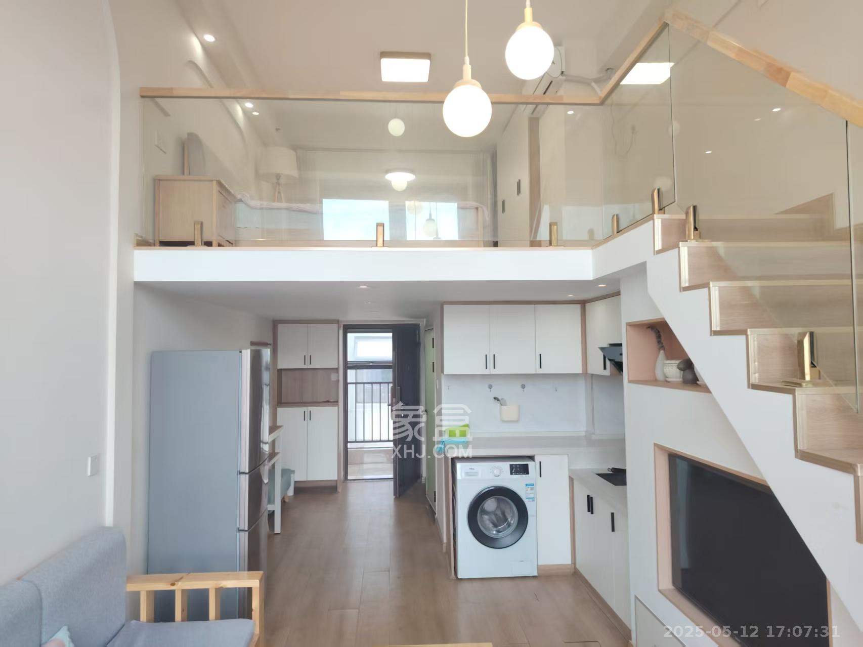 龙湖新壹城 1室1厅1卫 2400.0元/月 龙湖新壹城 1室1厅1卫 2400.0元/月室内图