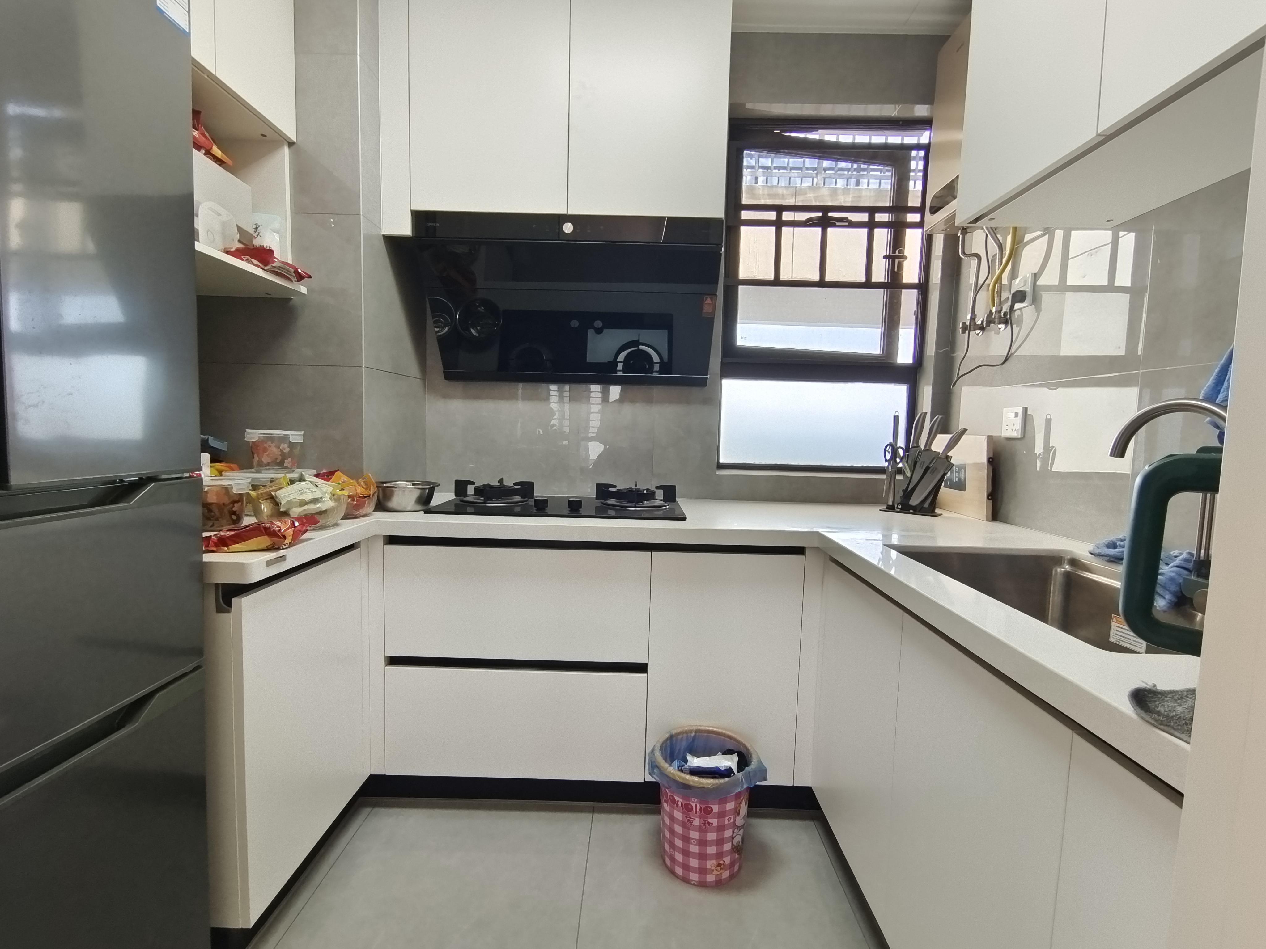 荣盛中央御府  3室2厅2卫    88.8万 荣盛中央御府  3室2厅2卫    88.8万客厅