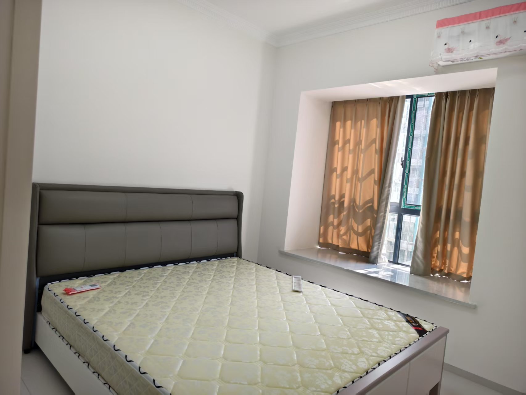 书香名邸二期:SOHO银座 2室2厅1卫 1700.0元/月 书香名邸二期:SOHO银座 2室2厅1卫 1700.0元/月室内图