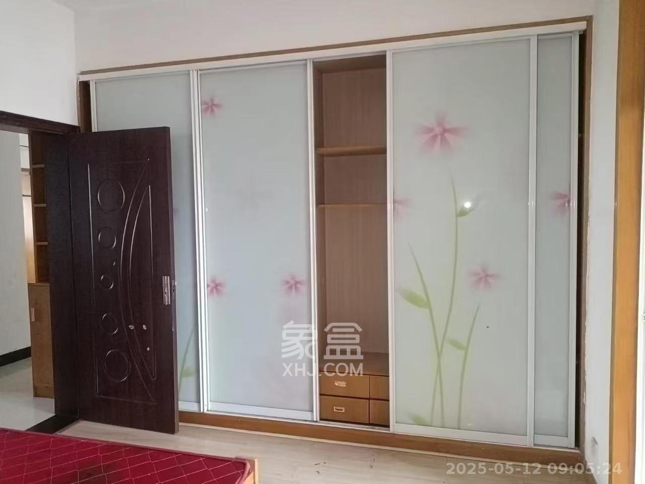 麓山枫情  2室2厅1卫    2500.0元/月室内图